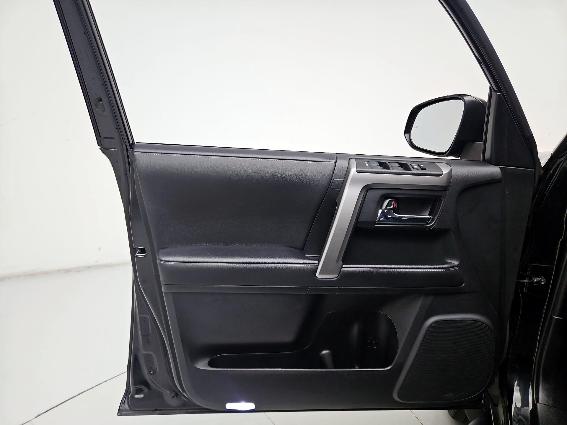 Thumbnail: 2023 Toyota 4Runner - 12