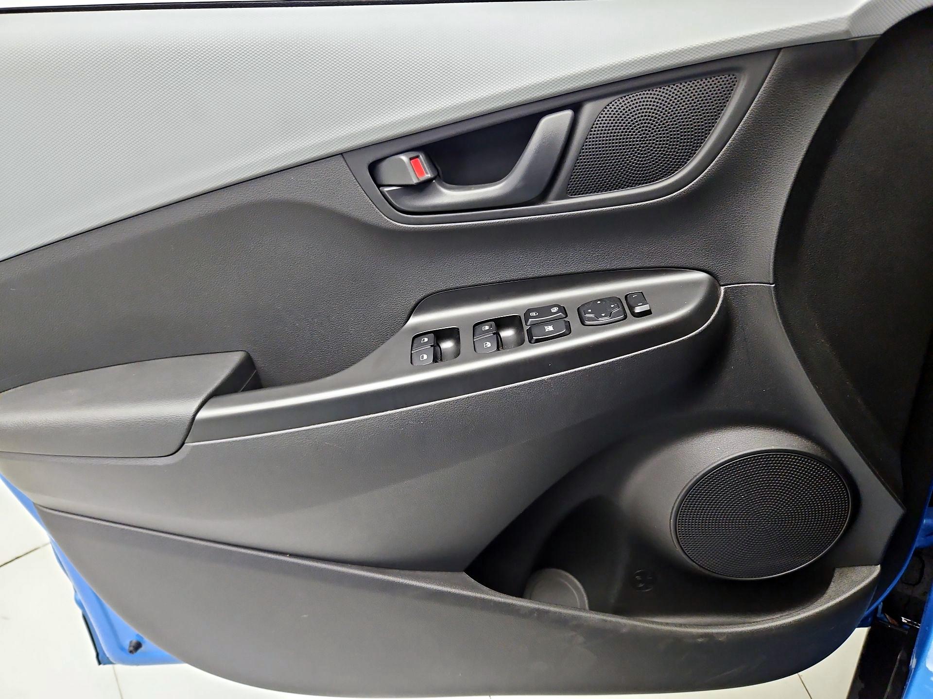 Thumbnail: 2020 Hyundai Kona - 12