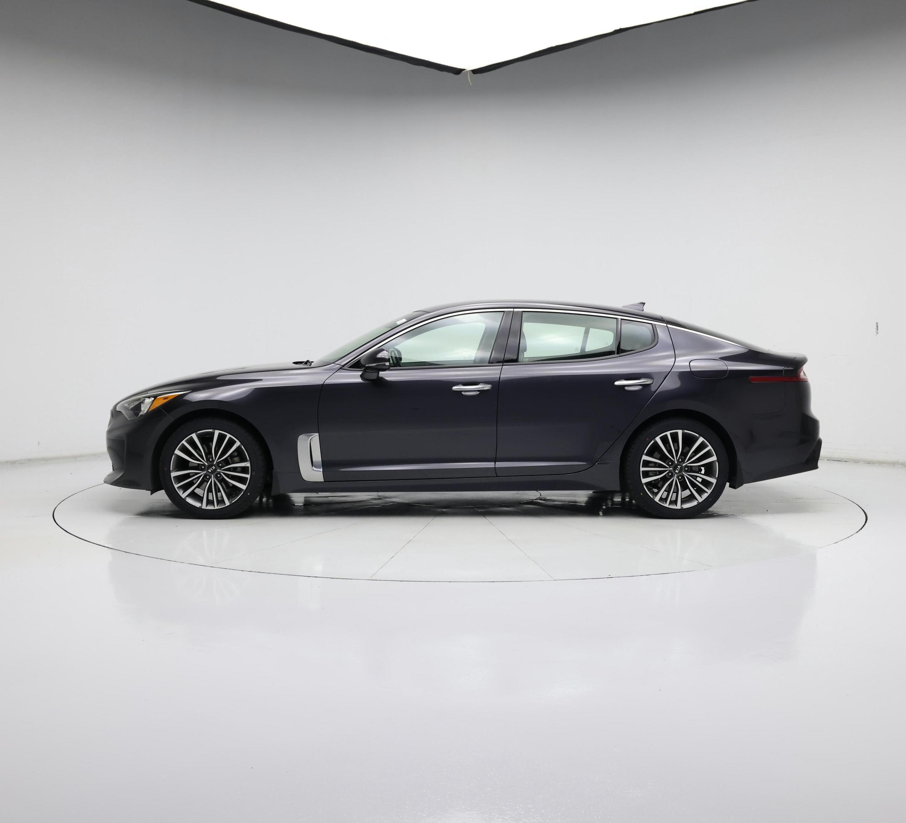 Thumbnail: 2019 Kia Stinger - 3