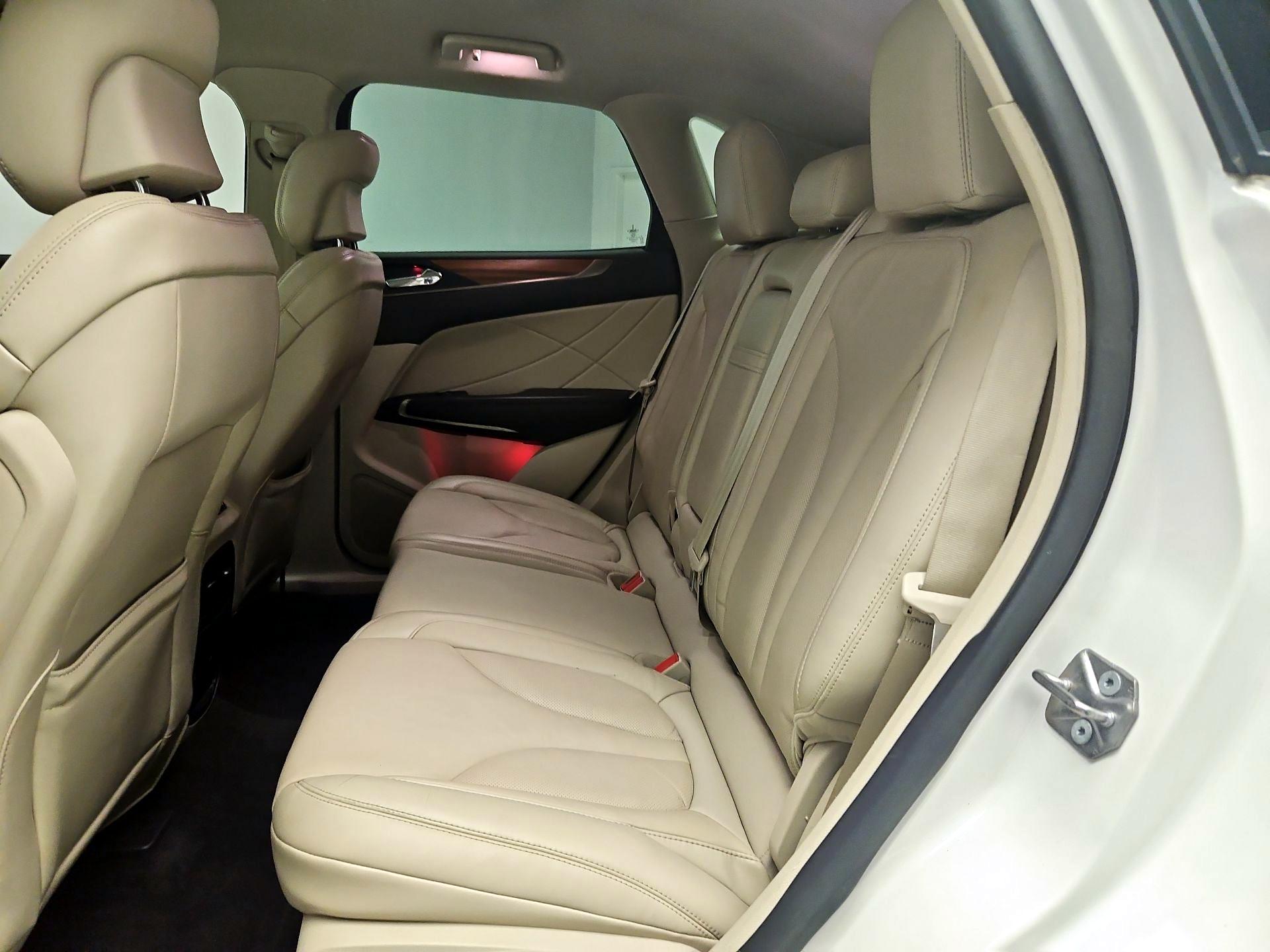 Thumbnail: 2019 Lincoln MKC - 20