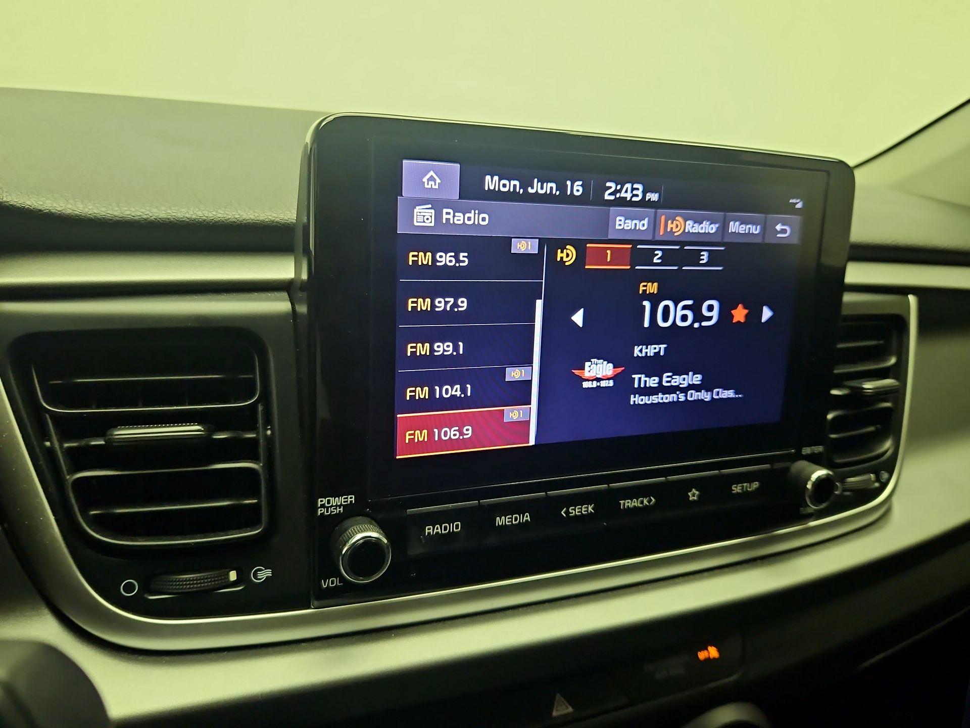 Thumbnail: 2023 Kia Rio - 15