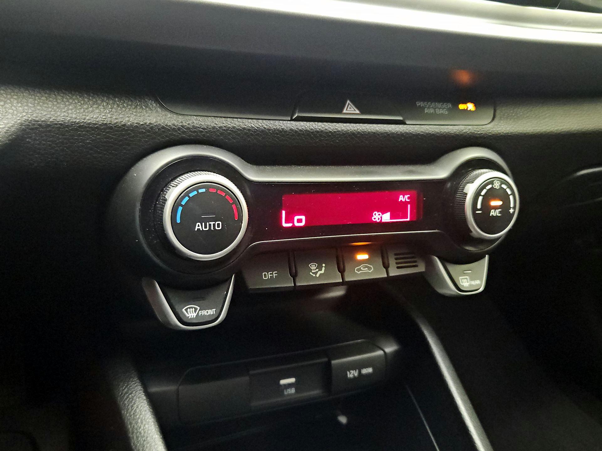 Thumbnail: 2023 Kia Rio - 16