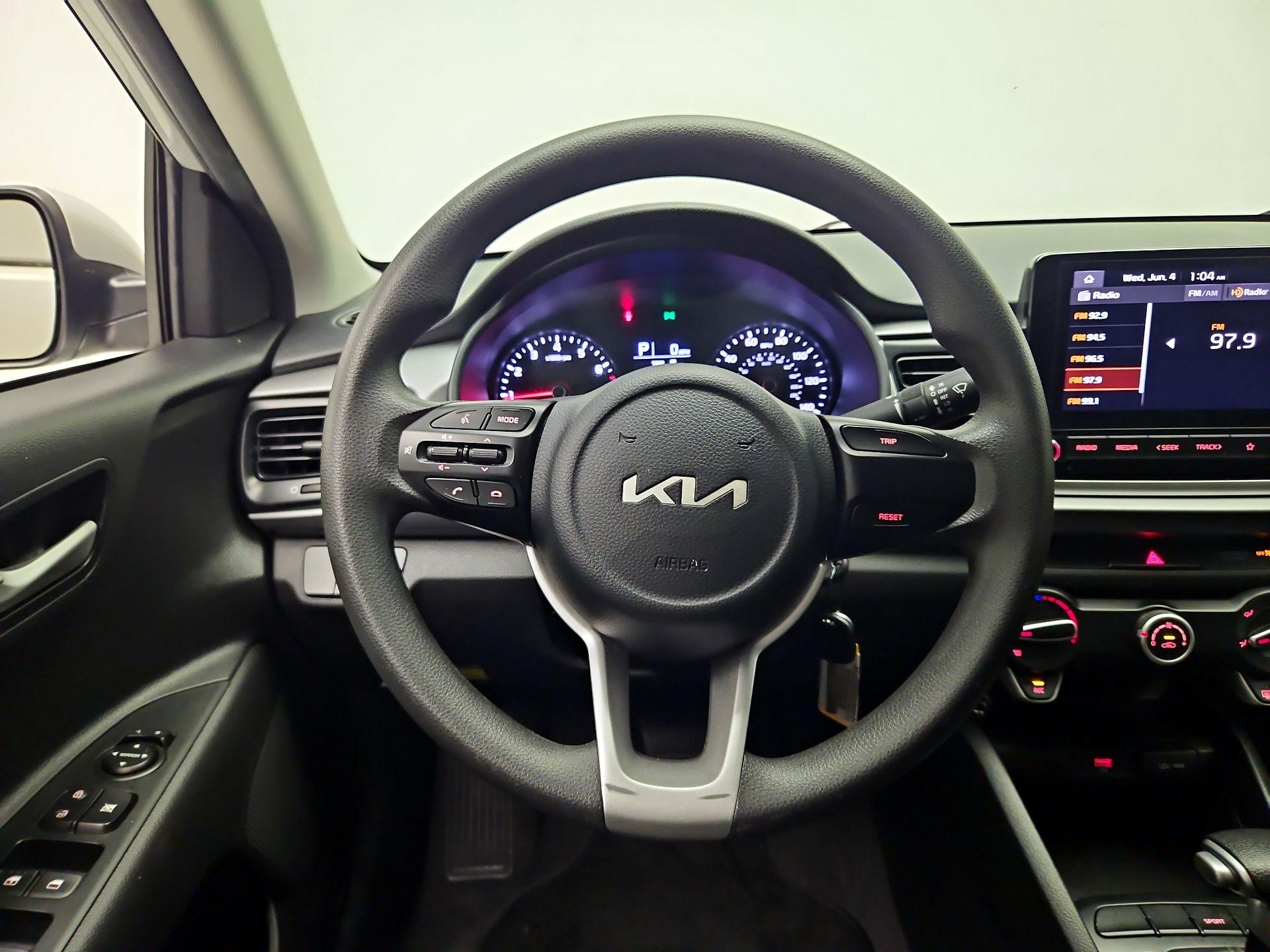 Thumbnail: 2023 Kia Rio - 10