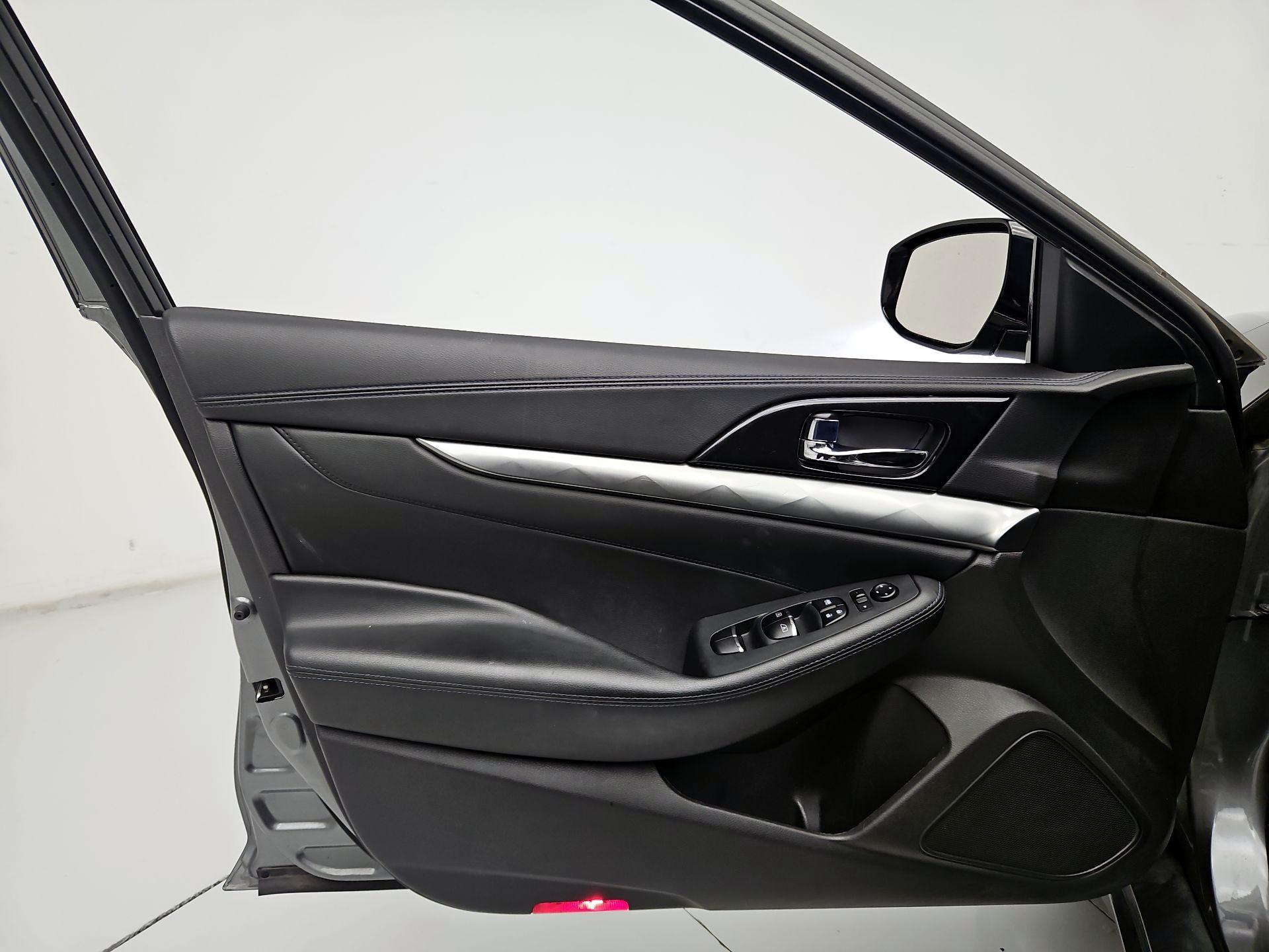 Thumbnail: 2019 Nissan Maxima - 12