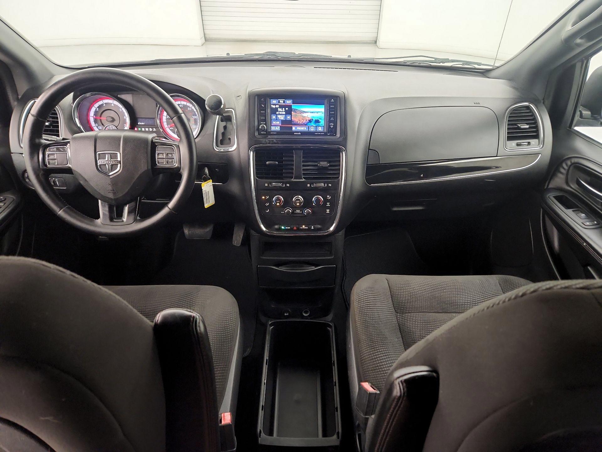 Thumbnail: 2020 Dodge Grand Caravan - 9