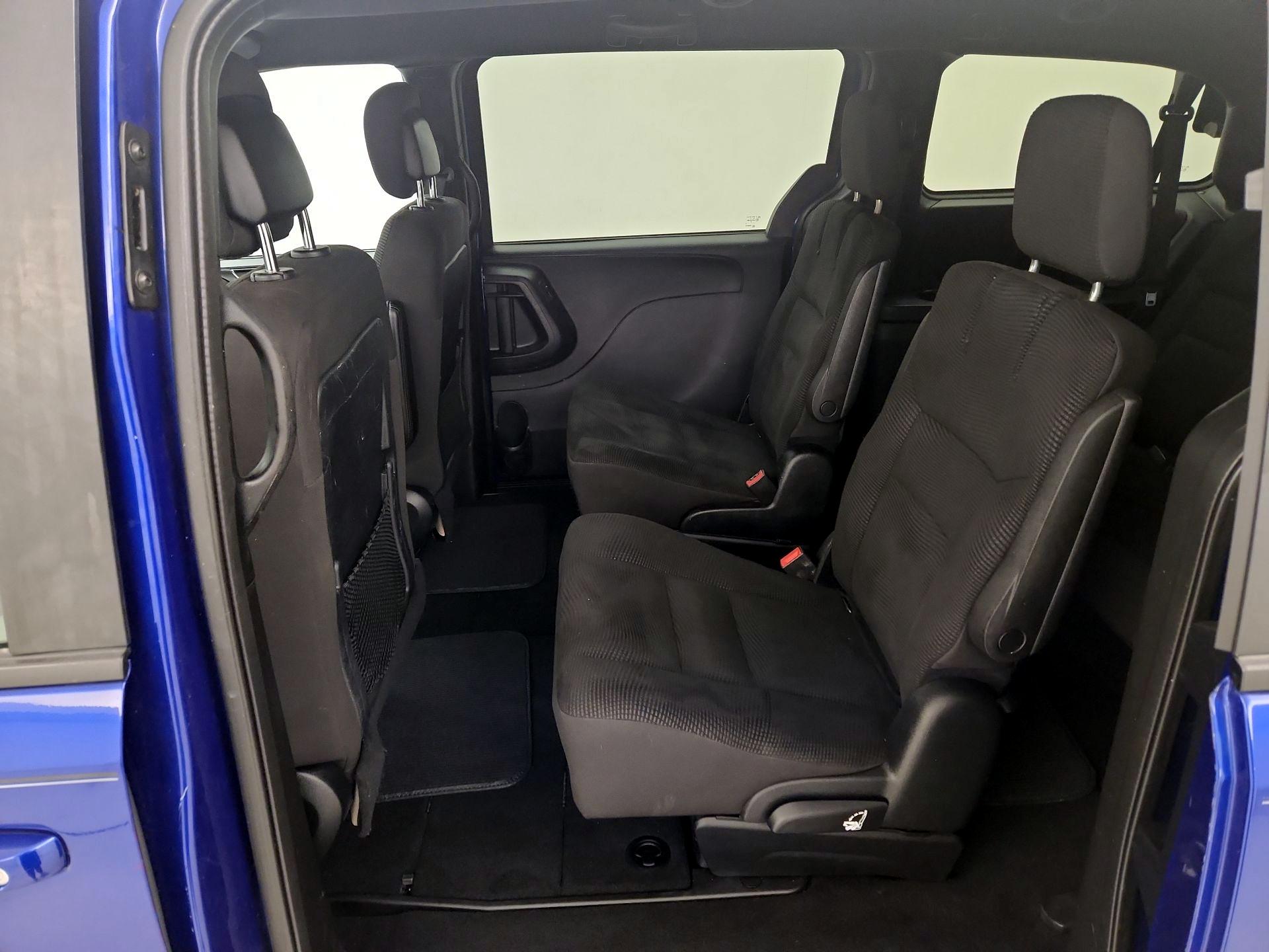 Thumbnail: 2020 Dodge Grand Caravan - 18