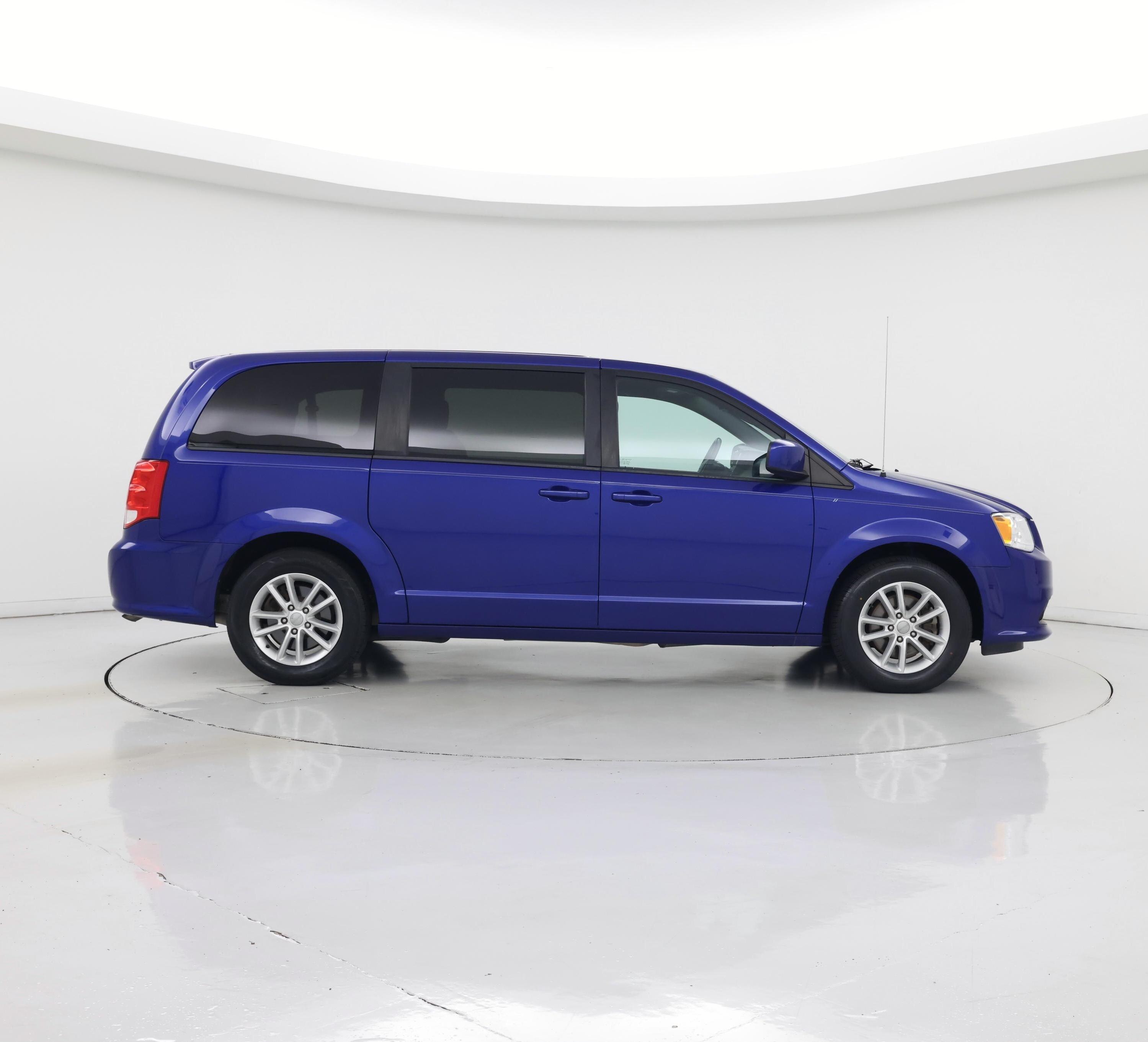 Thumbnail: 2020 Dodge Grand Caravan - 7