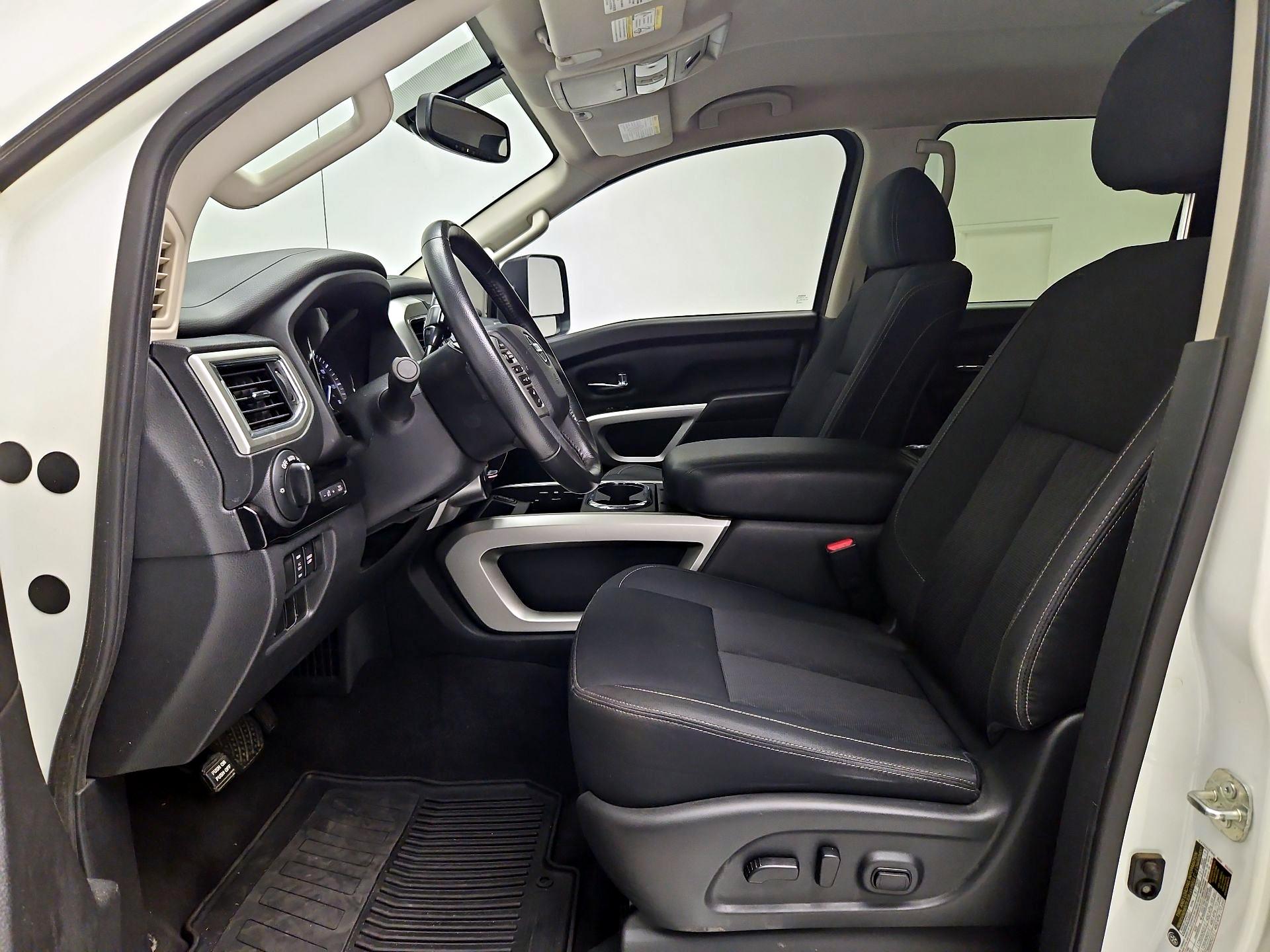 Thumbnail: 2019 Nissan Titan - 11