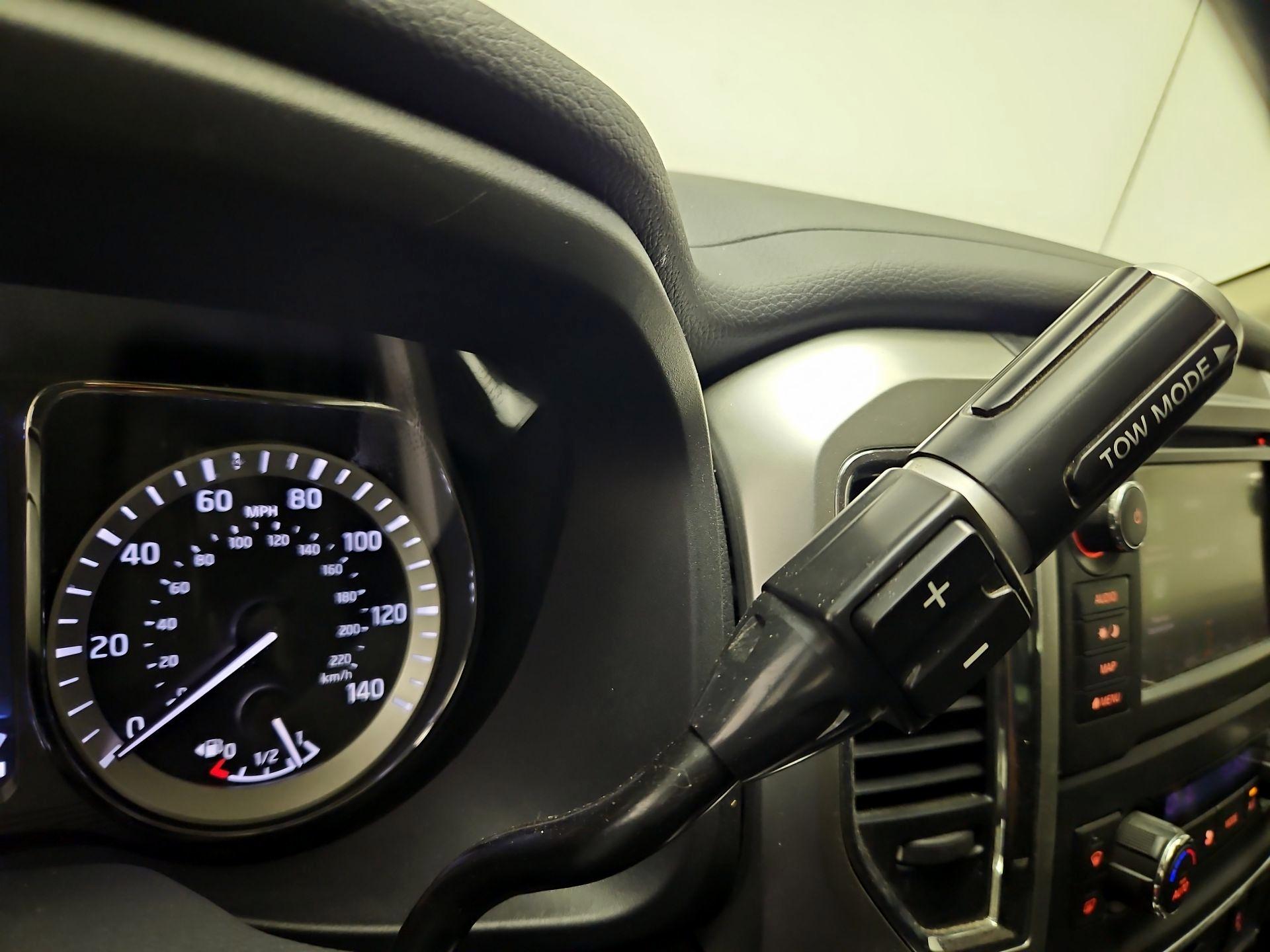 Thumbnail: 2019 Nissan Titan - 16