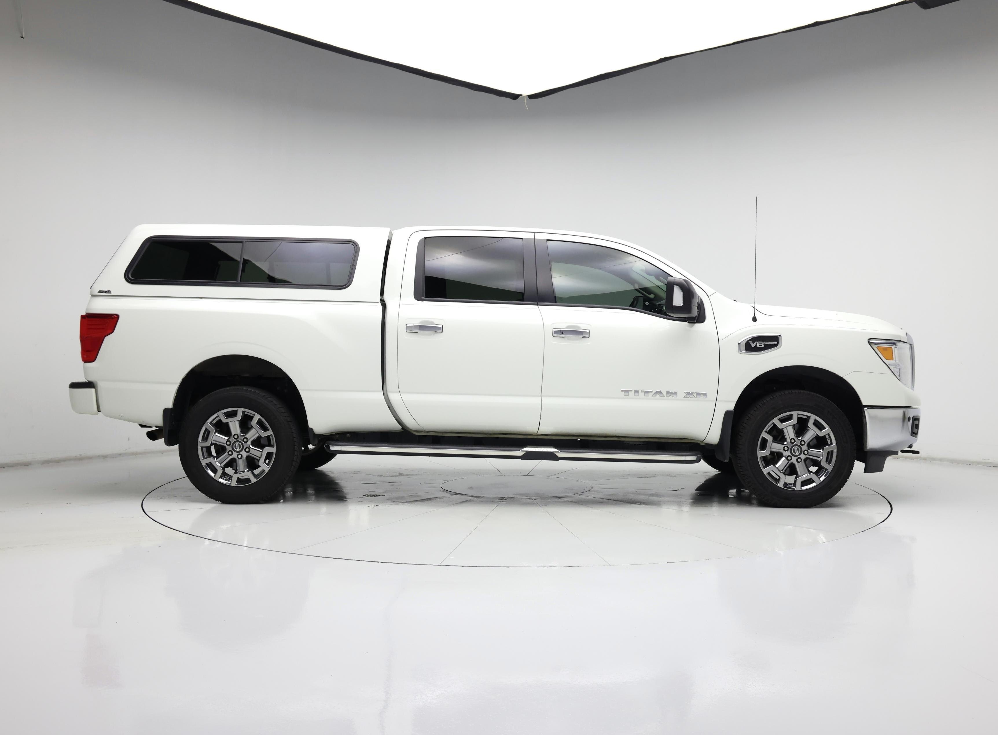 Thumbnail: 2019 Nissan Titan - 7