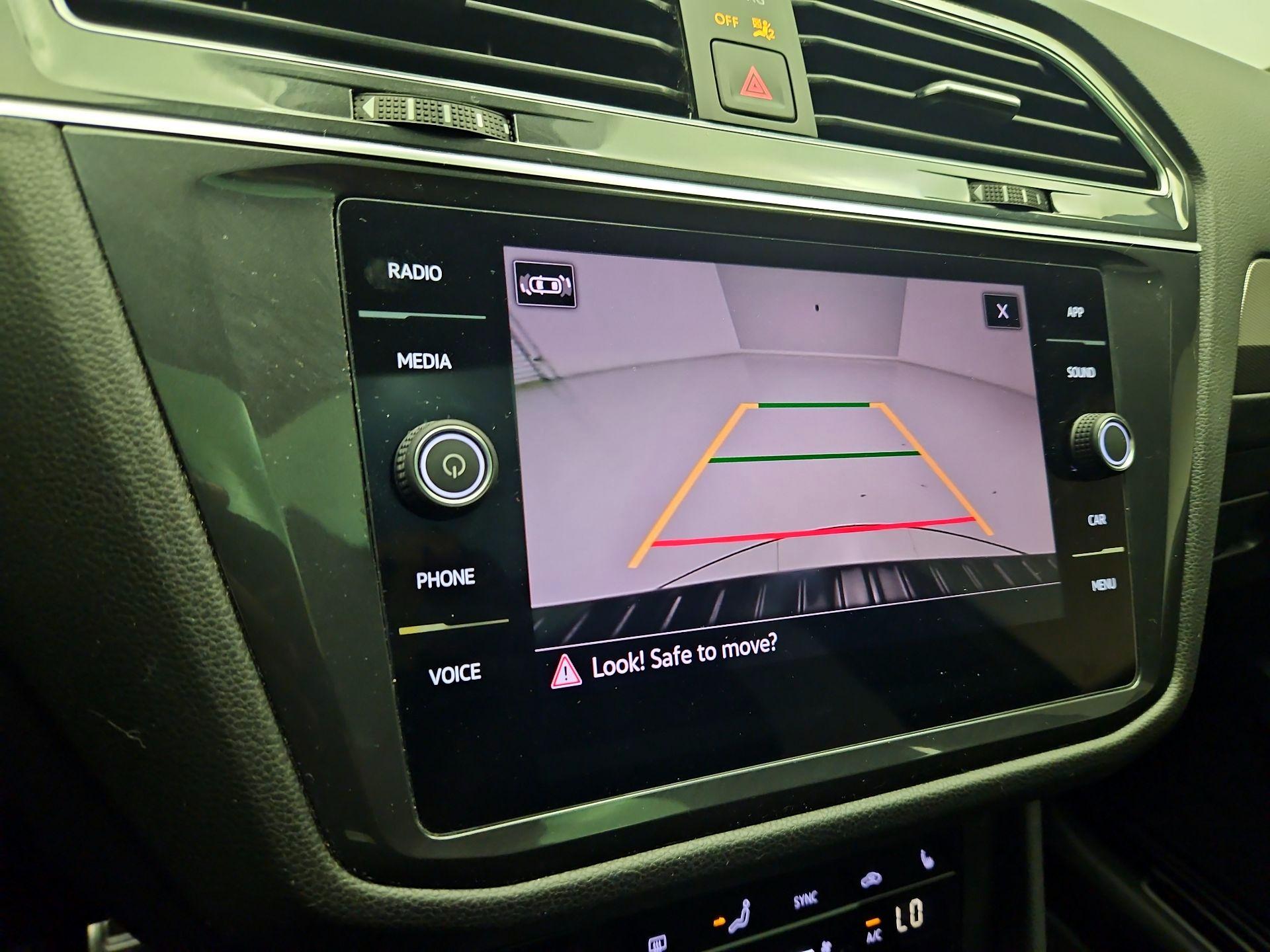 Thumbnail: 2023 Volkswagen Tiguan - 14