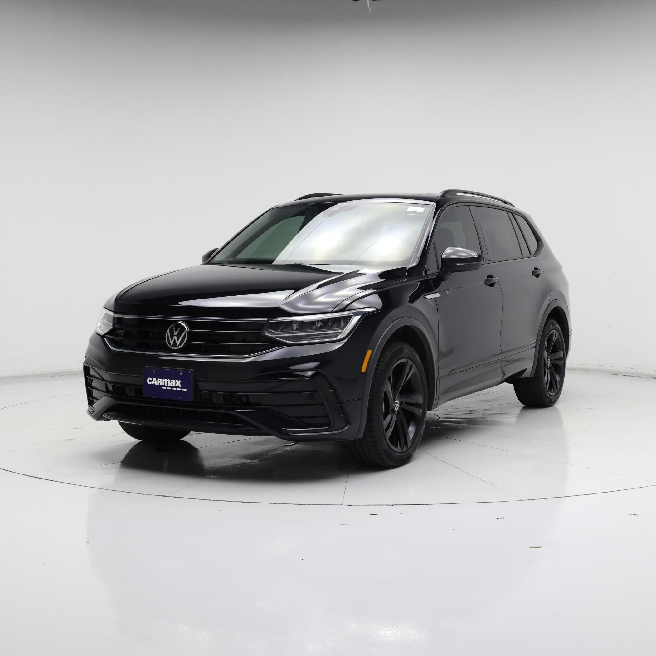 Thumbnail: 2023 Volkswagen Tiguan - 4