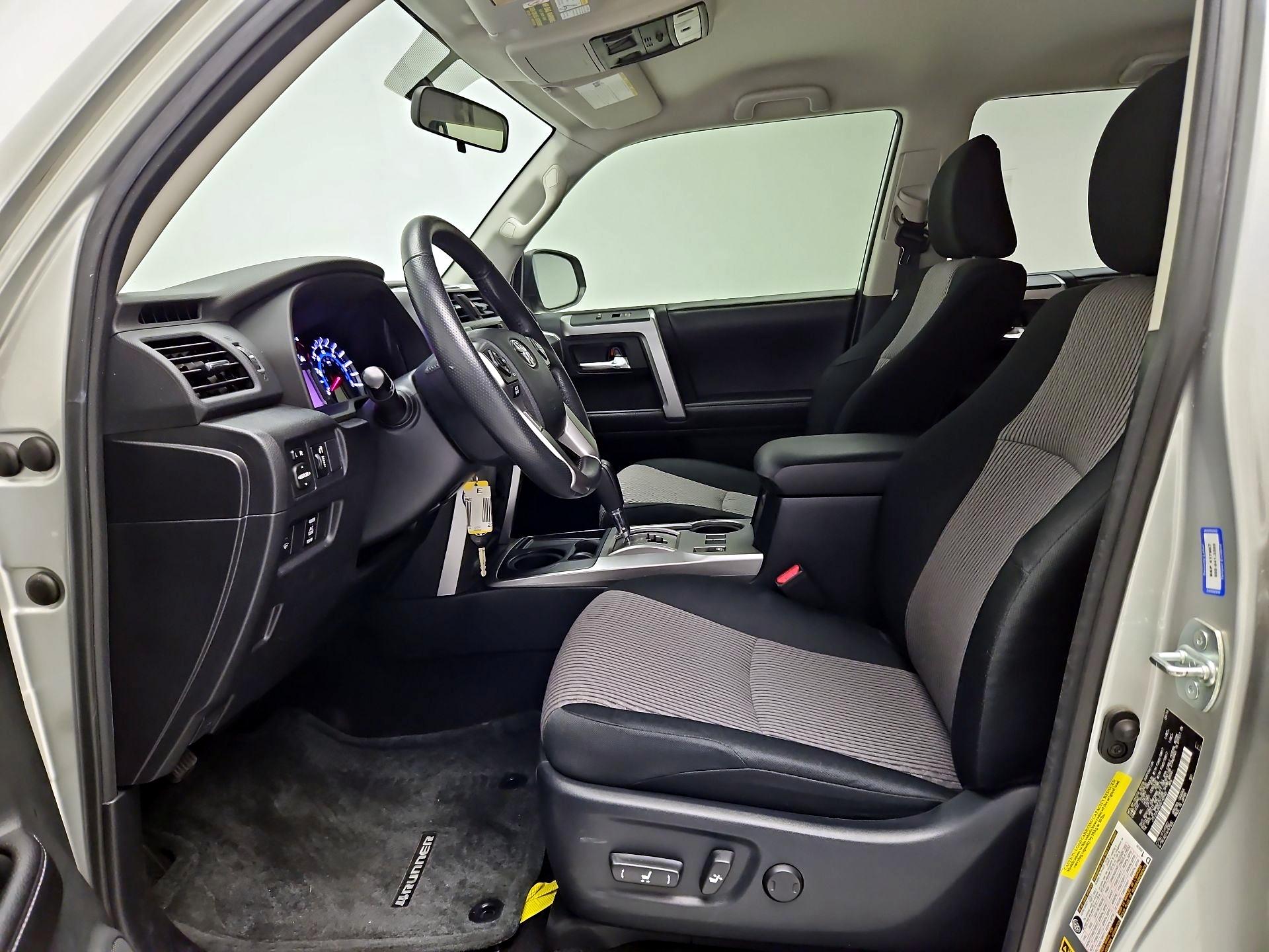 Thumbnail: 2016 Toyota 4Runner - 11