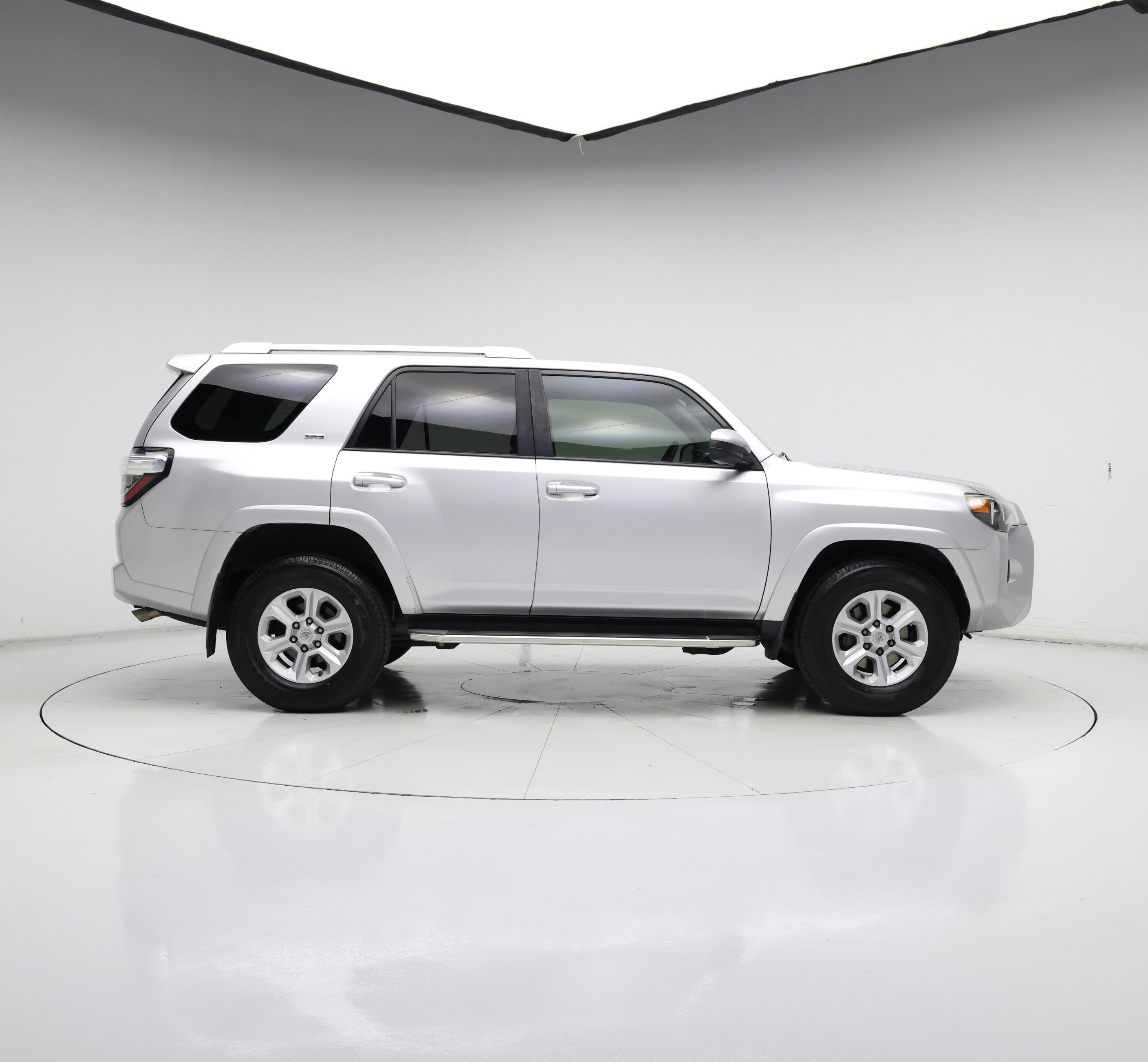 Thumbnail: 2016 Toyota 4Runner - 7