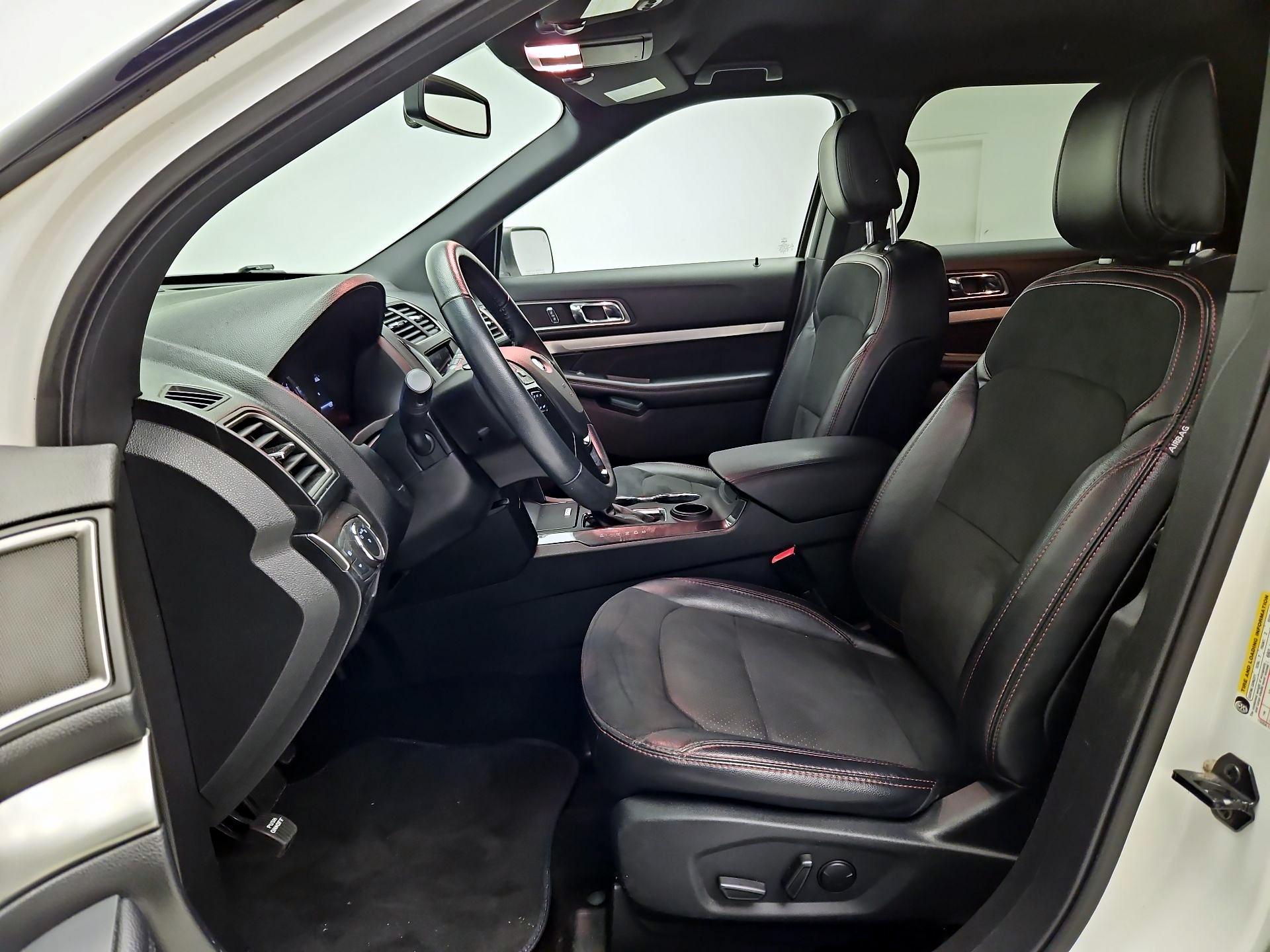 Thumbnail: 2019 Ford Explorer - 11