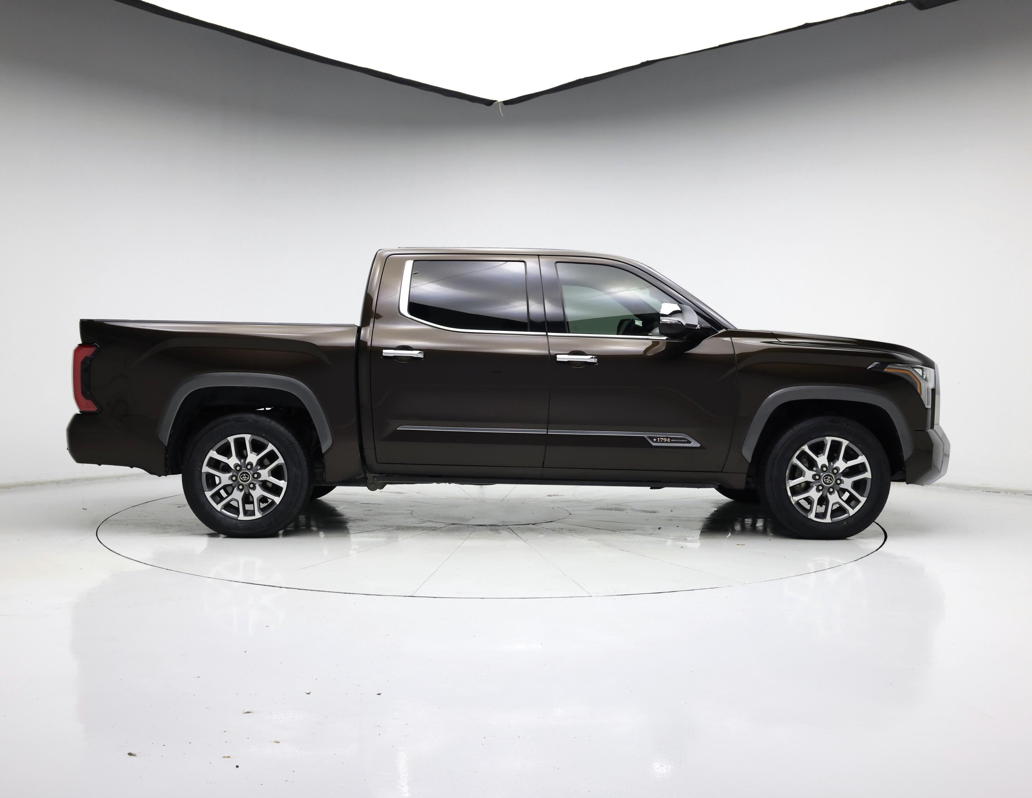Thumbnail: 2023 Toyota Tundra - 7