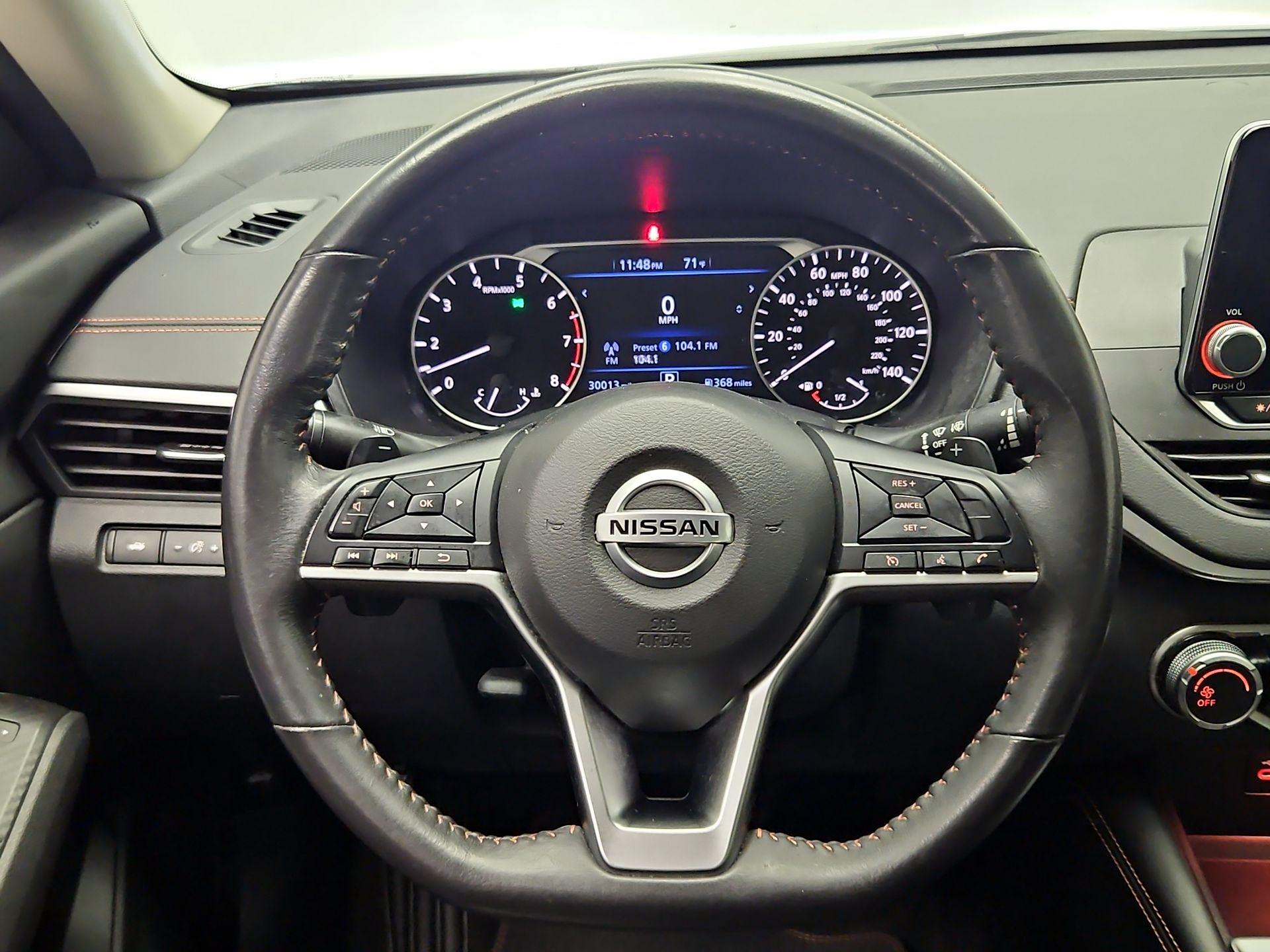 Thumbnail: 2022 Nissan Altima - 10