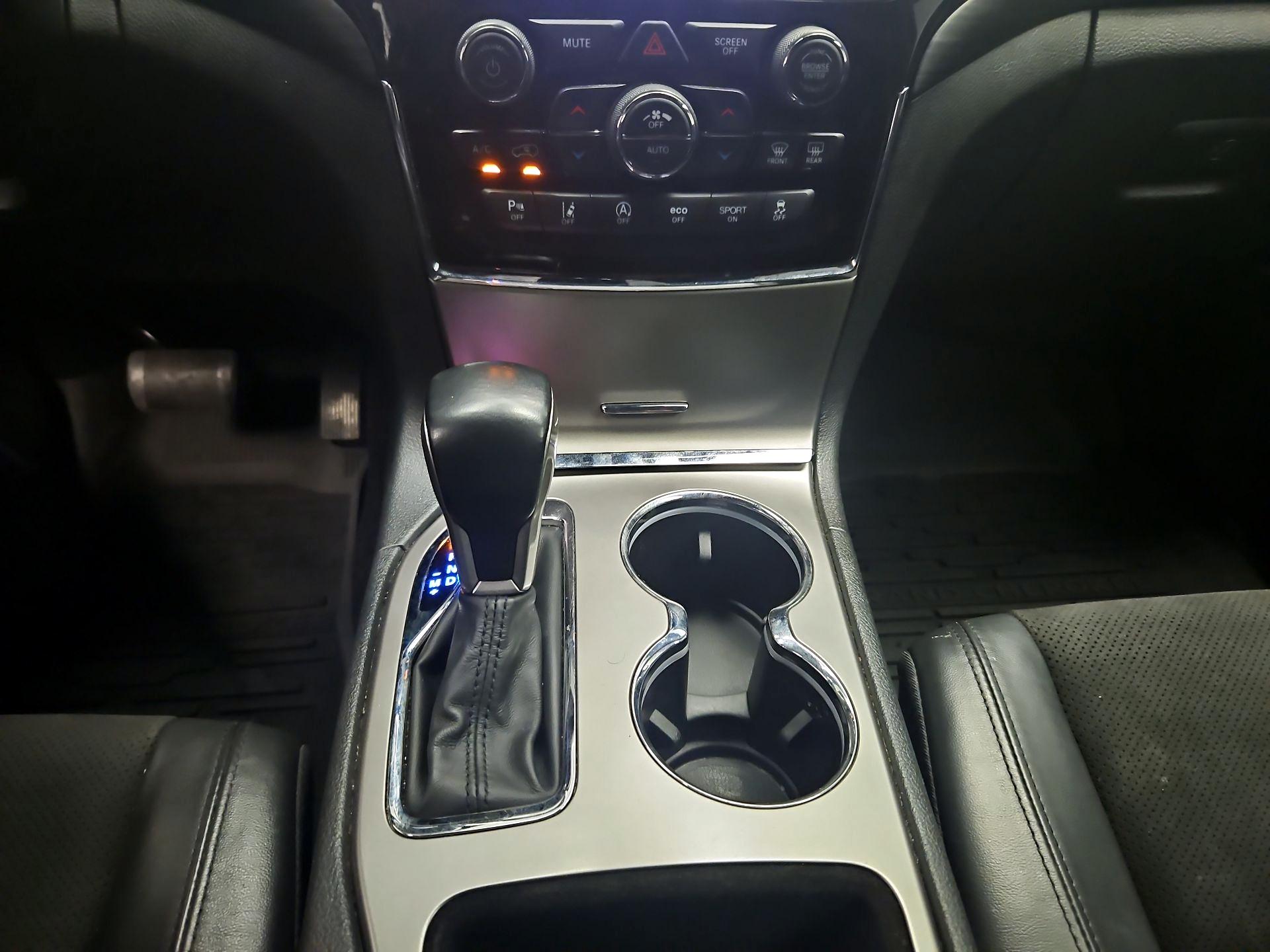 Thumbnail: 2021 Jeep Grand Cherokee - 17