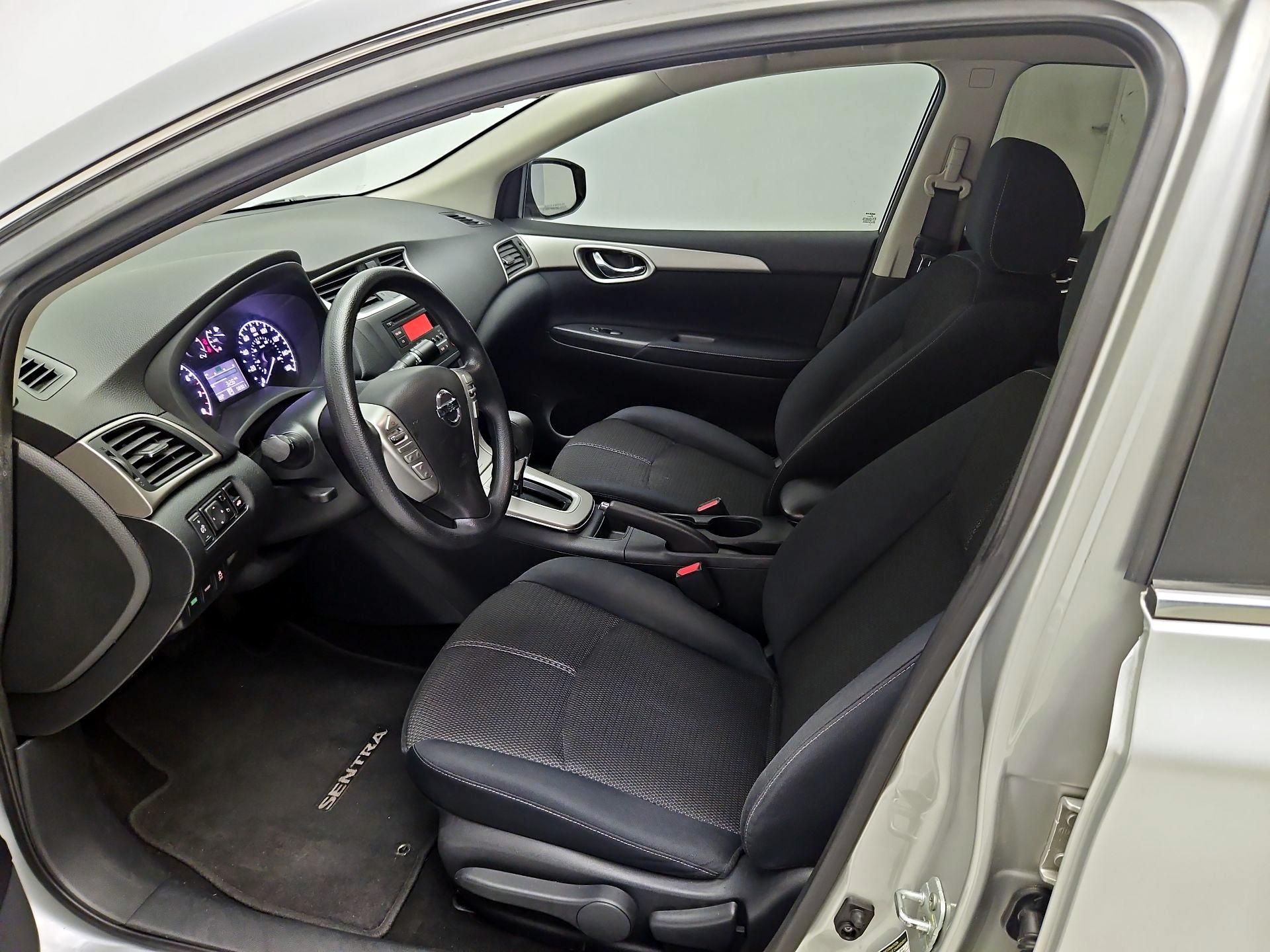 Thumbnail: 2015 Nissan Sentra - 11