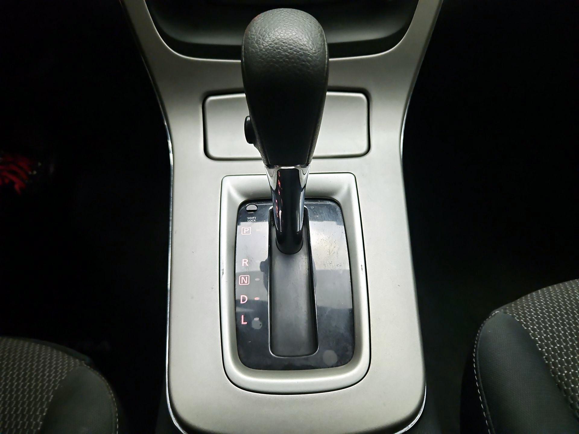 Thumbnail: 2015 Nissan Sentra - 16