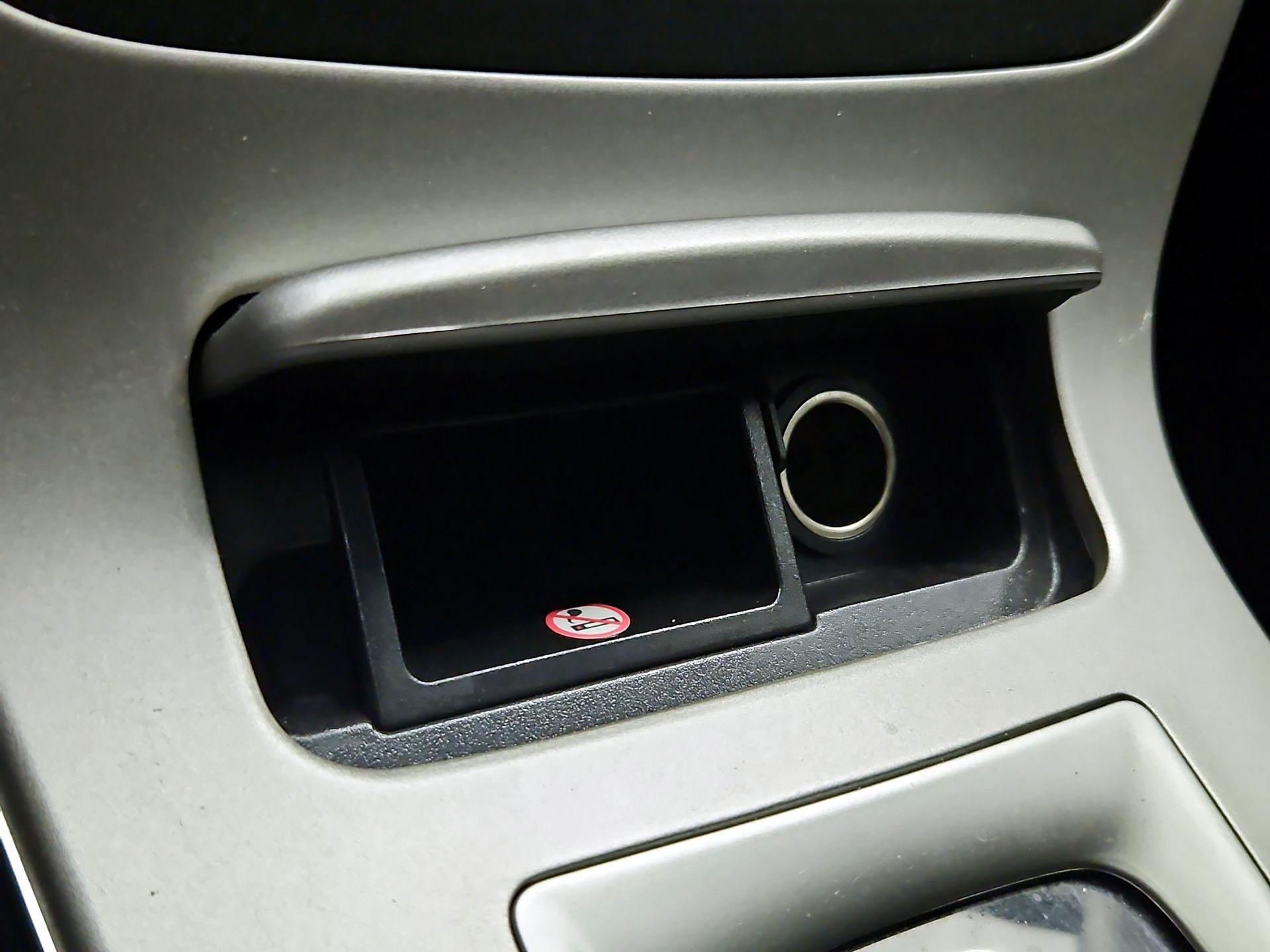 Thumbnail: 2015 Nissan Sentra - 17