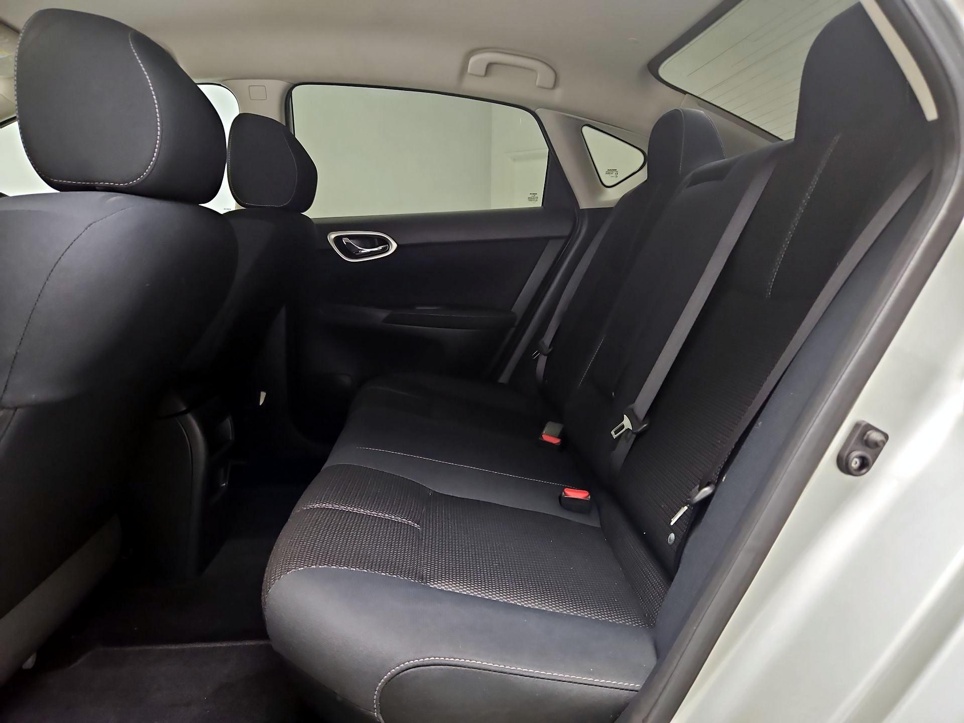 Thumbnail: 2015 Nissan Sentra - 18