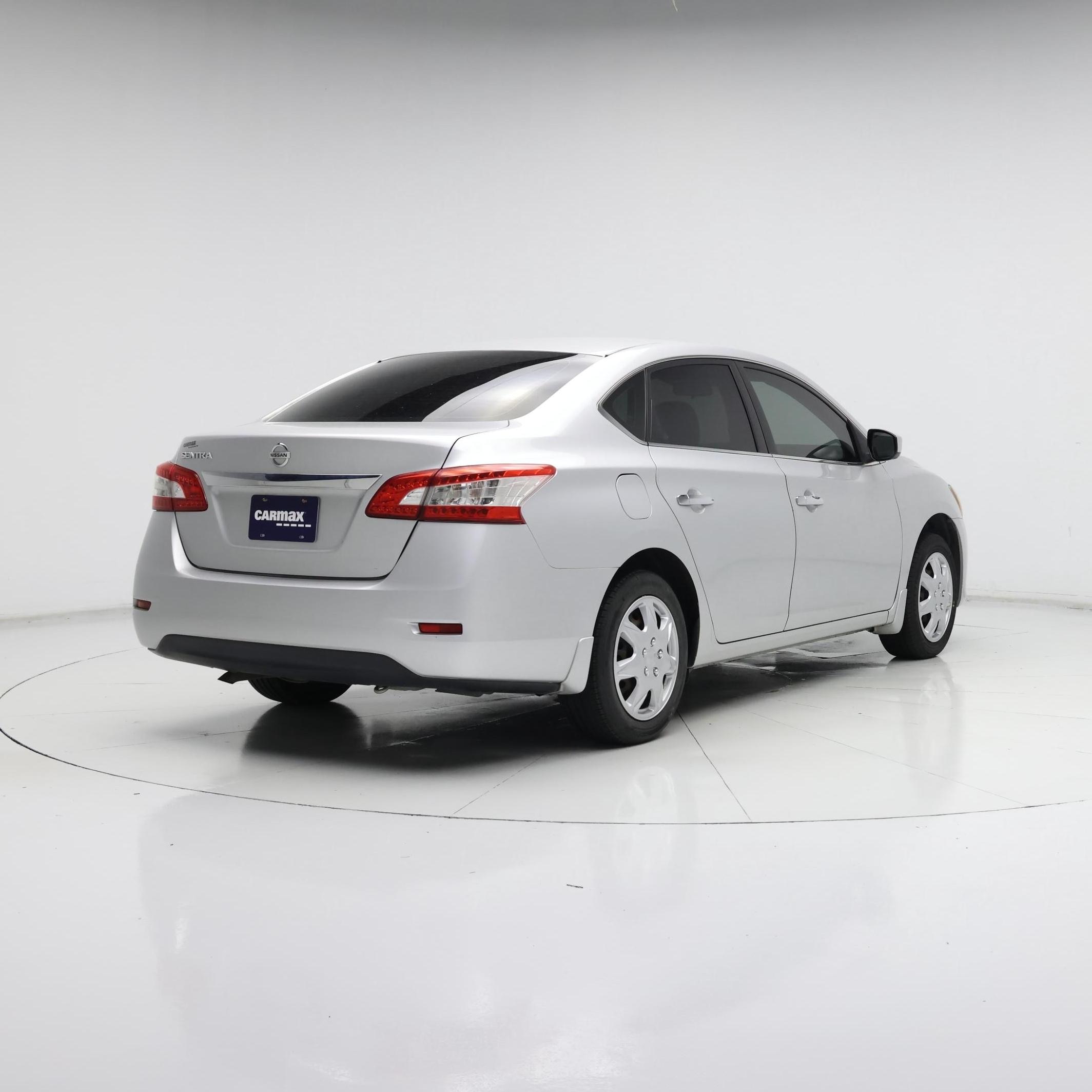 Thumbnail: 2015 Nissan Sentra - 8