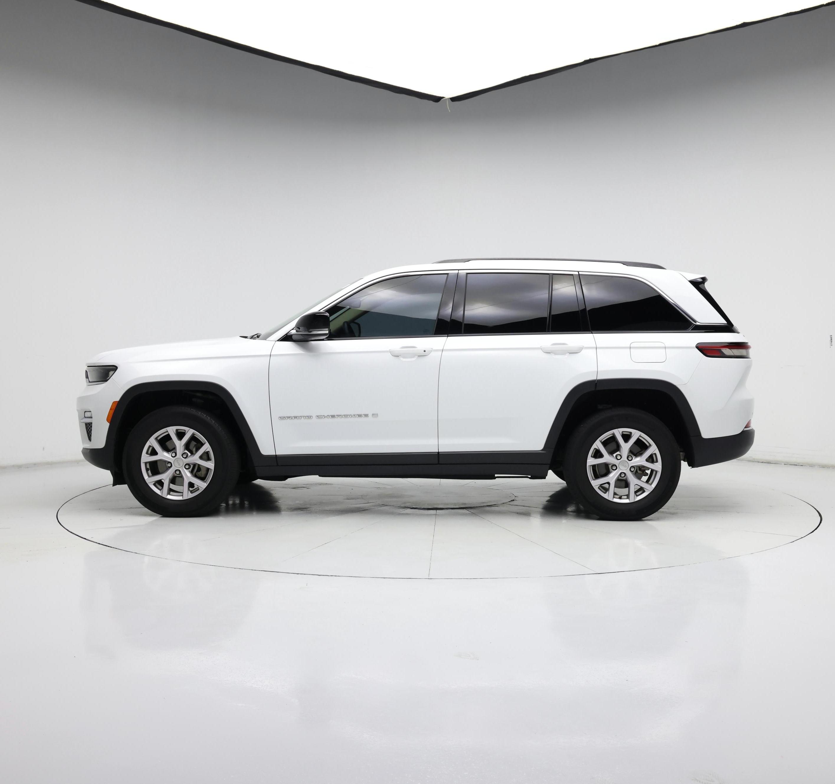 Thumbnail: 2022 Jeep Grand Cherokee - 3