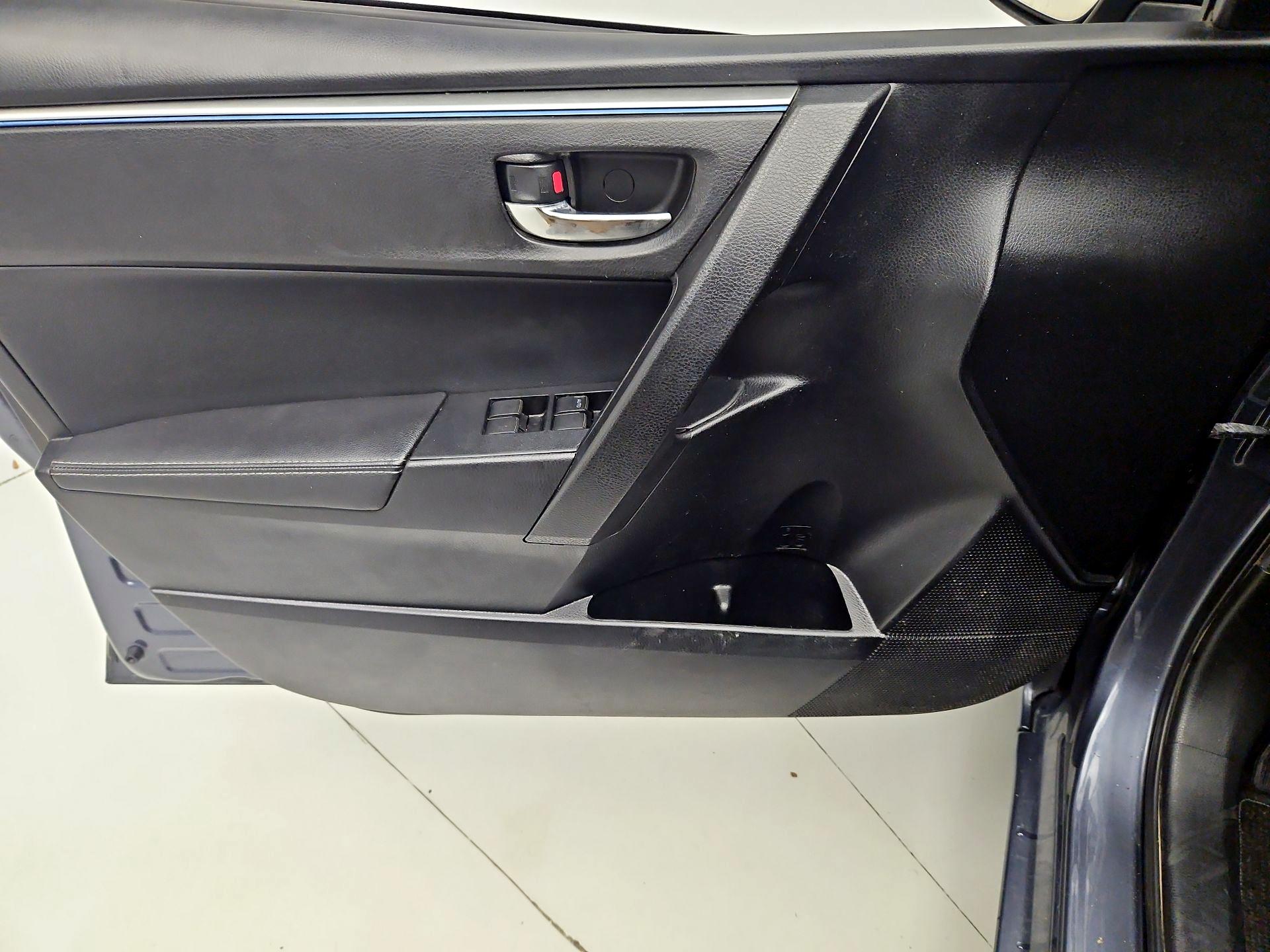 Thumbnail: 2016 Toyota Corolla - 12