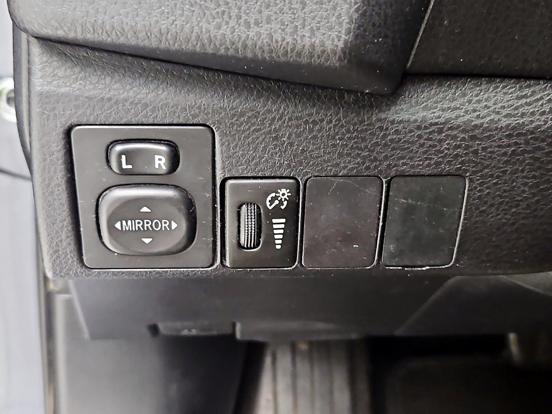 Thumbnail: 2016 Toyota Corolla - 13