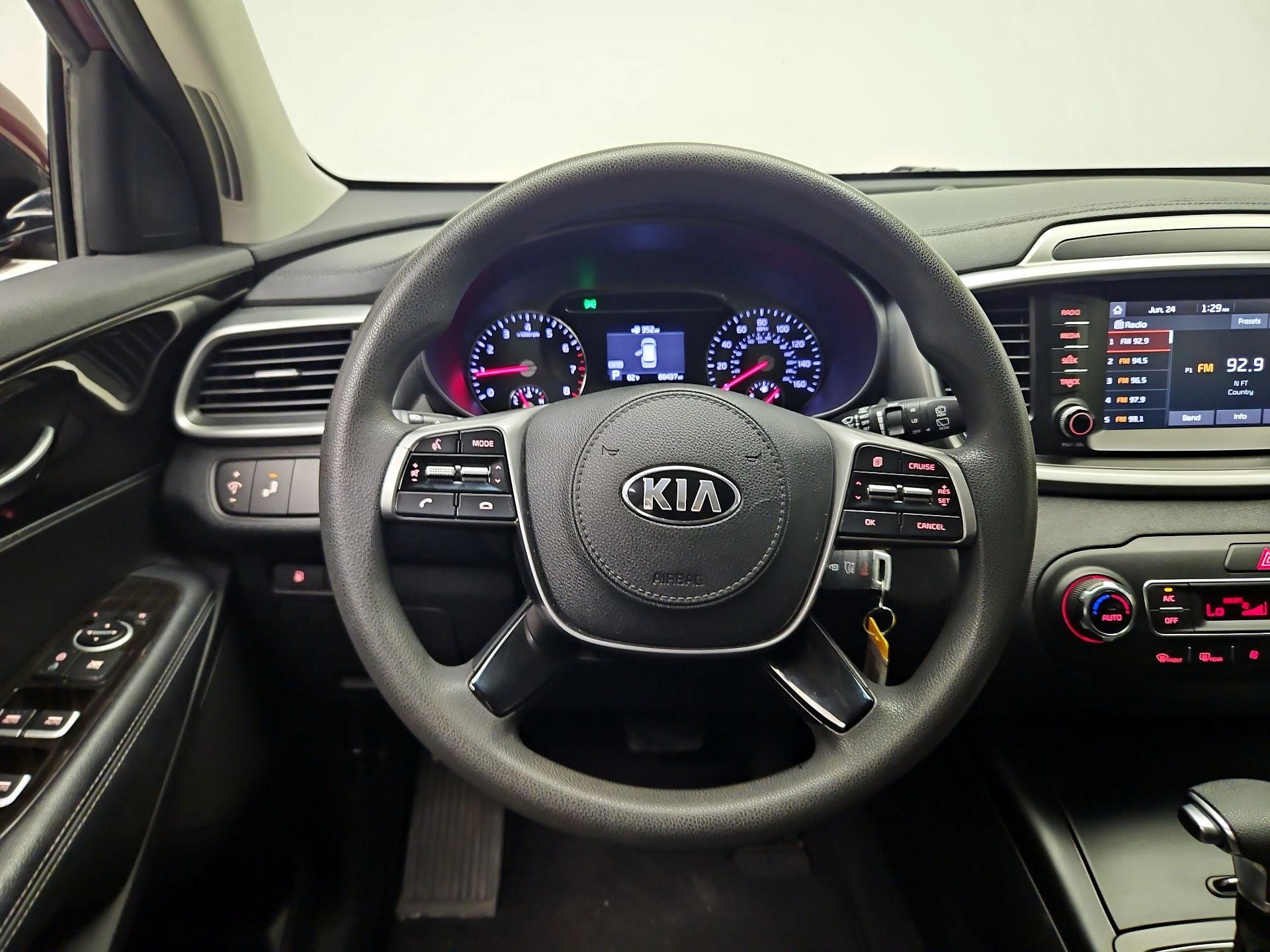 Thumbnail: 2019 Kia Sorento - 10