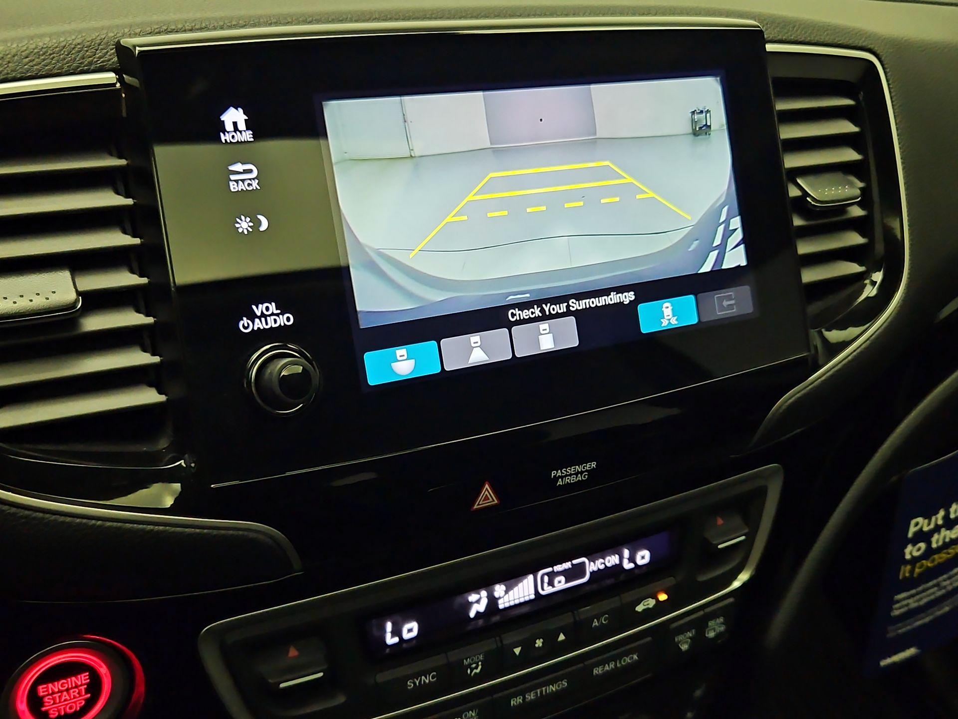 Thumbnail: 2019 Honda Pilot - 15