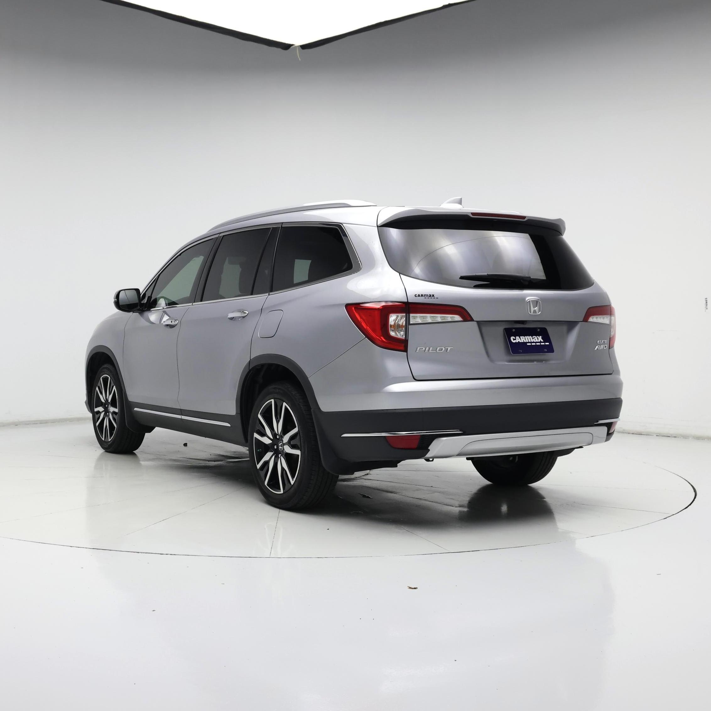 Thumbnail: 2019 Honda Pilot - 2