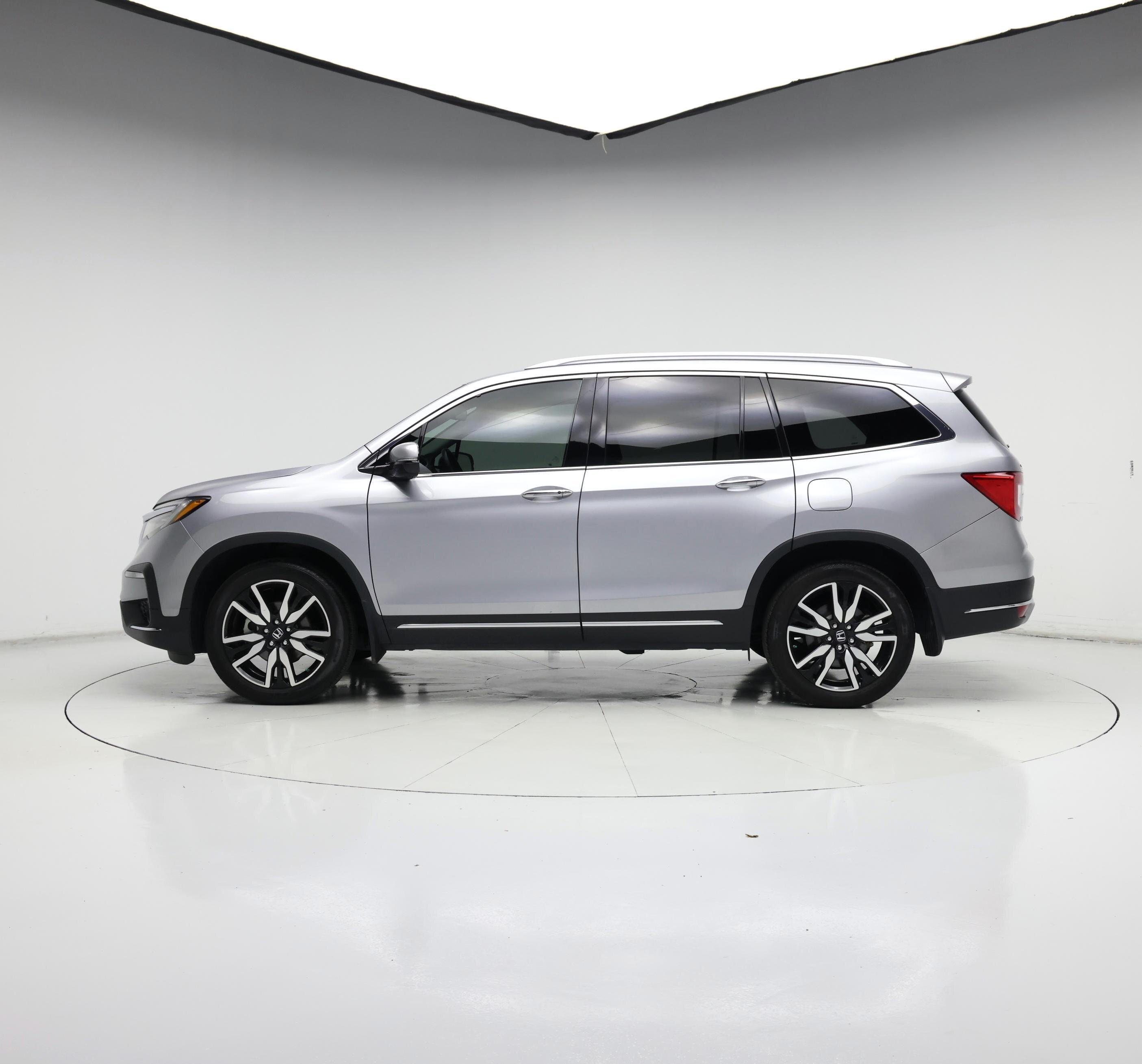 Thumbnail: 2019 Honda Pilot - 3
