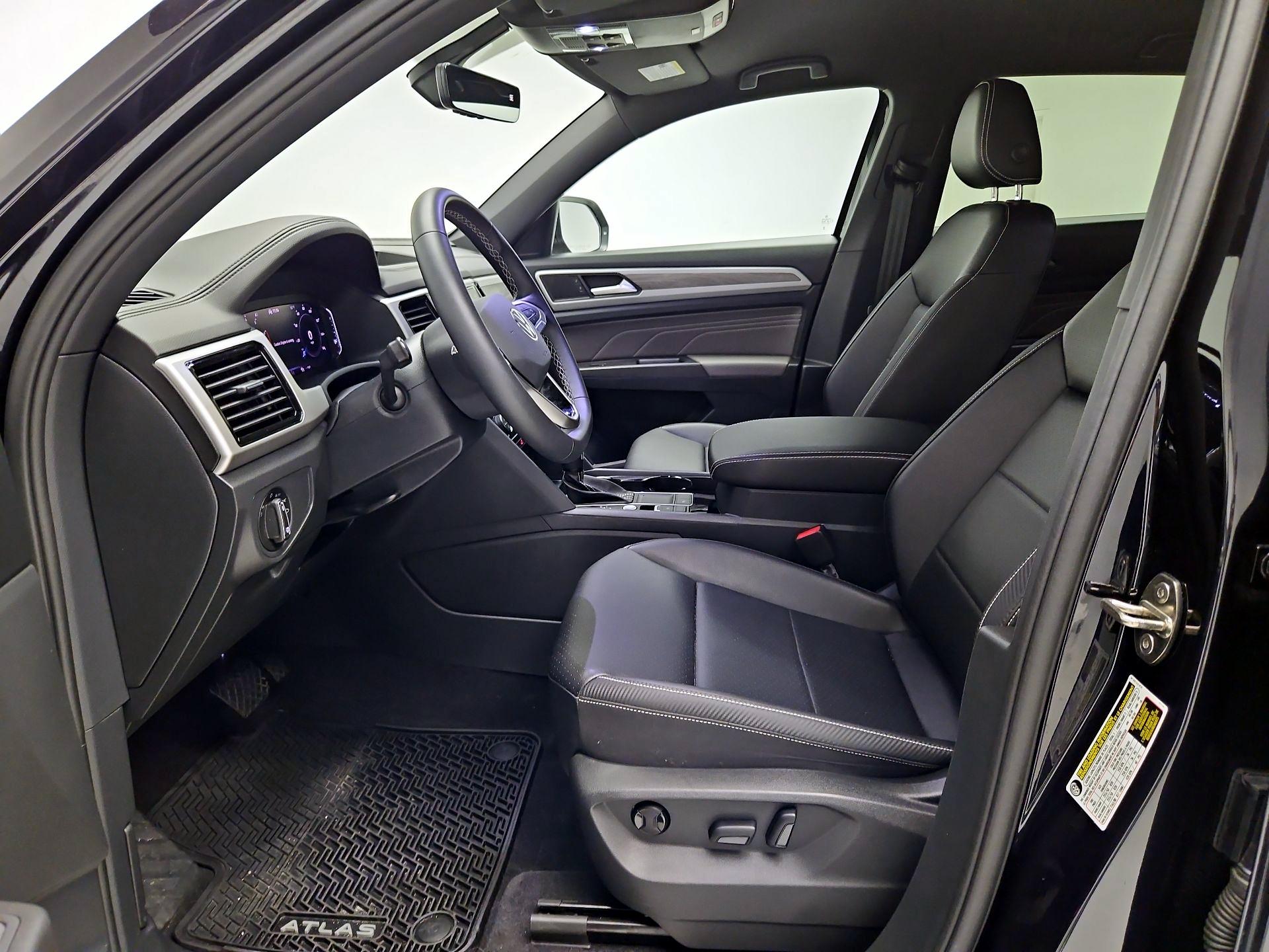 Thumbnail: 2023 Volkswagen Atlas - 11
