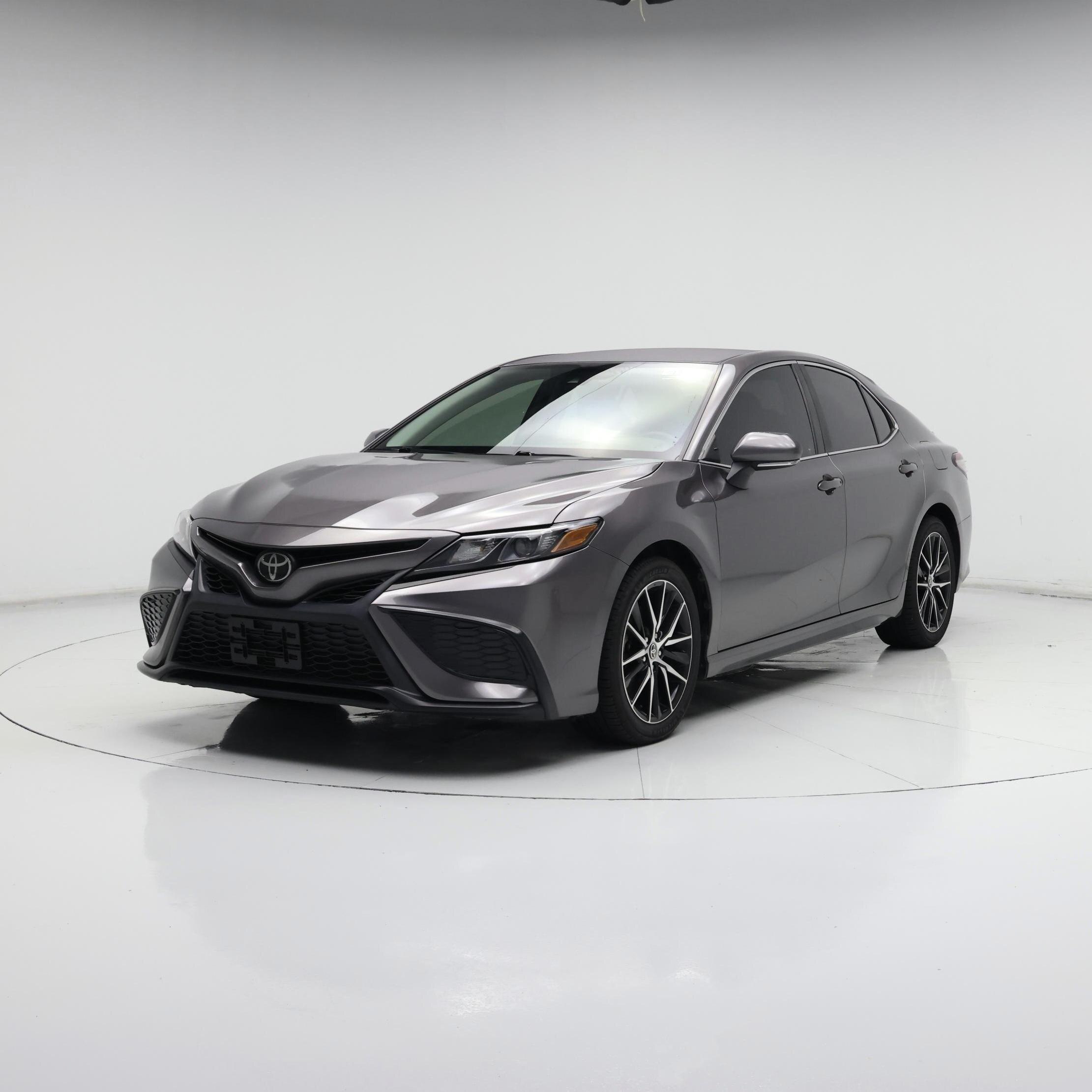 Thumbnail: 2022 Toyota Camry - 4