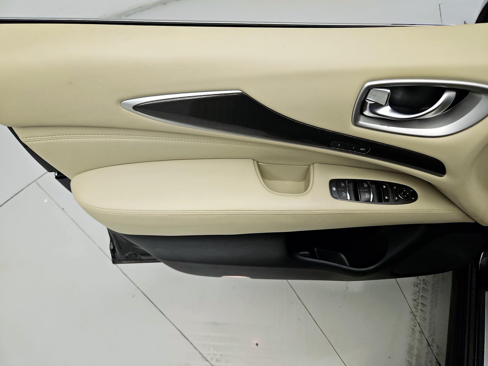 Thumbnail: 2020 INFINITI QX60 - 12