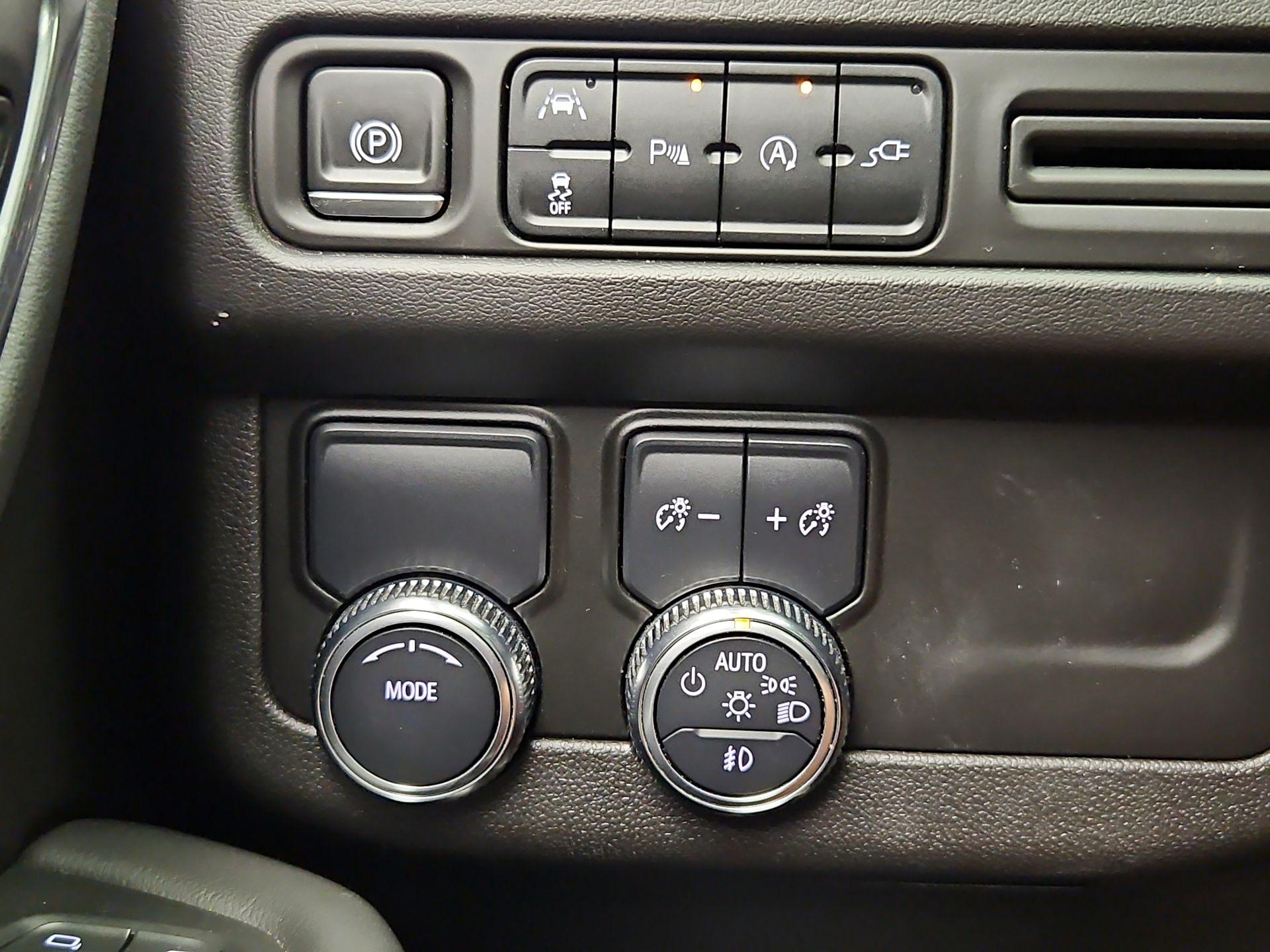 Thumbnail: 2021 GMC Yukon XL - 13