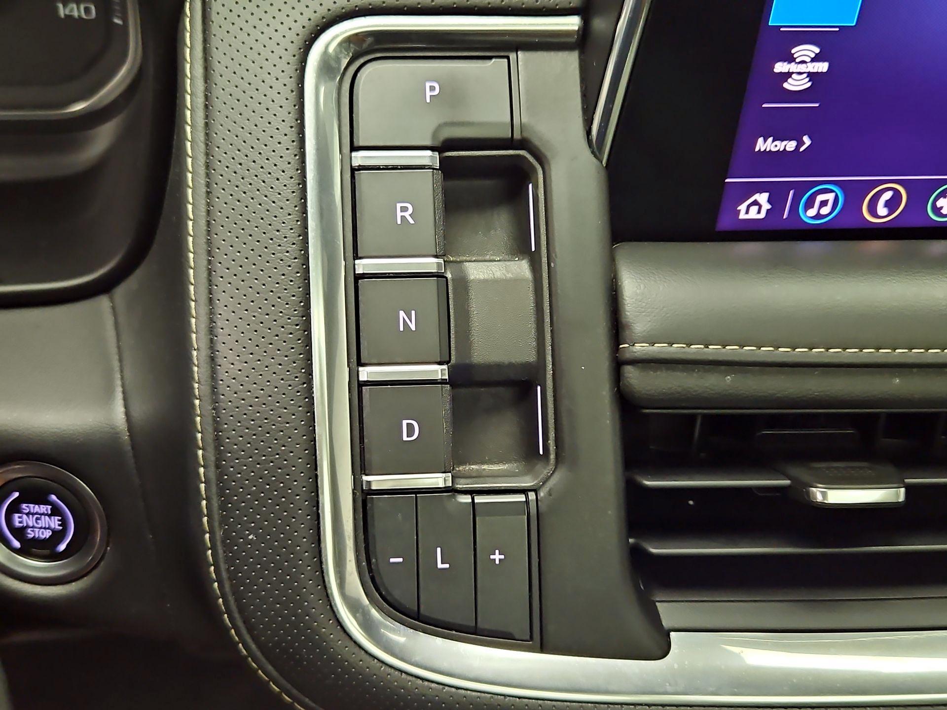 Thumbnail: 2021 GMC Yukon XL - 17