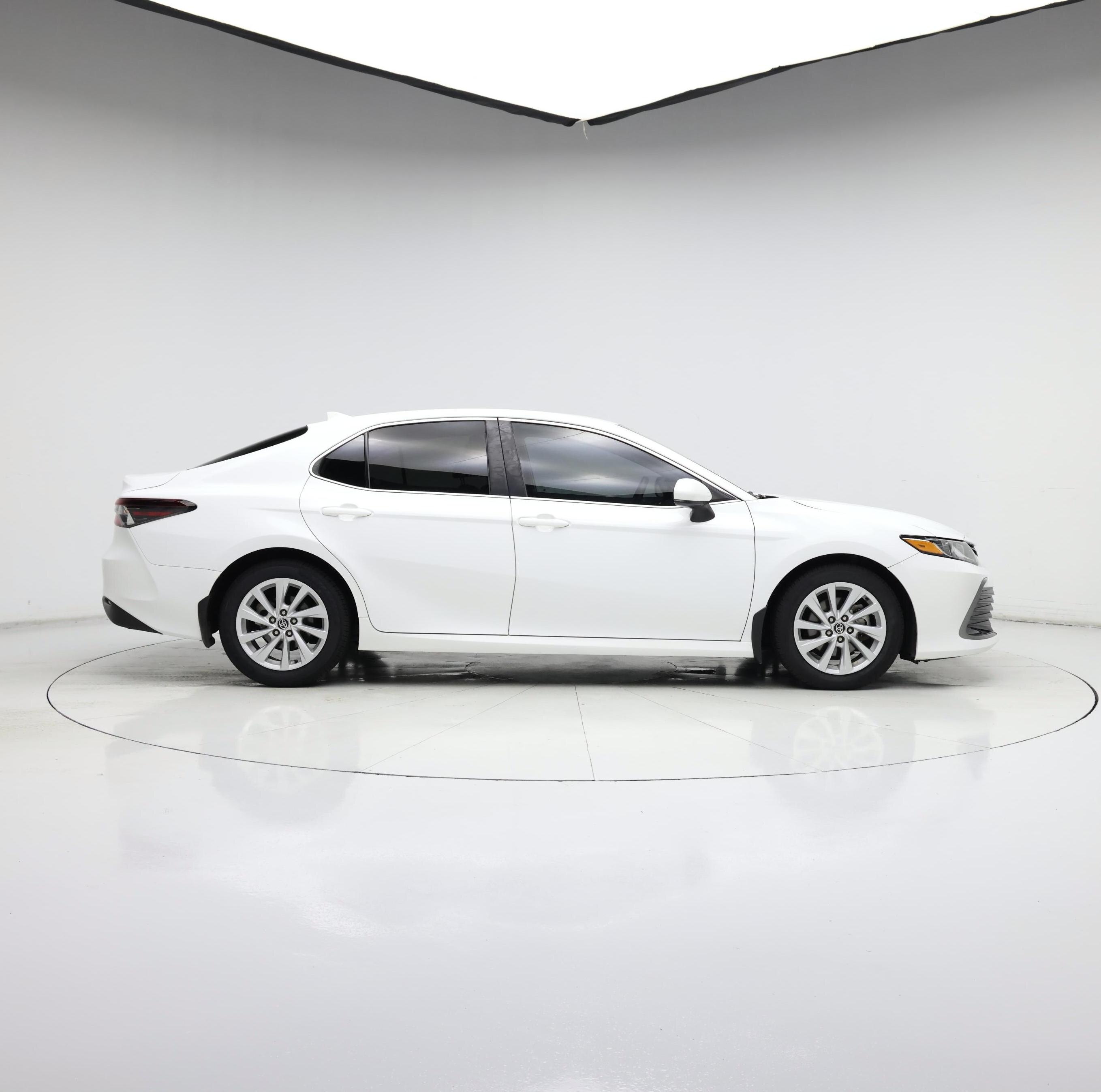 Thumbnail: 2022 Toyota Camry - 7