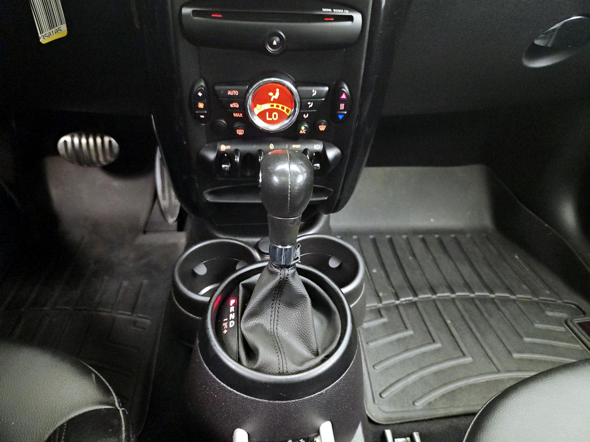 Thumbnail: 2015 MINI Cooper Countryman - 15