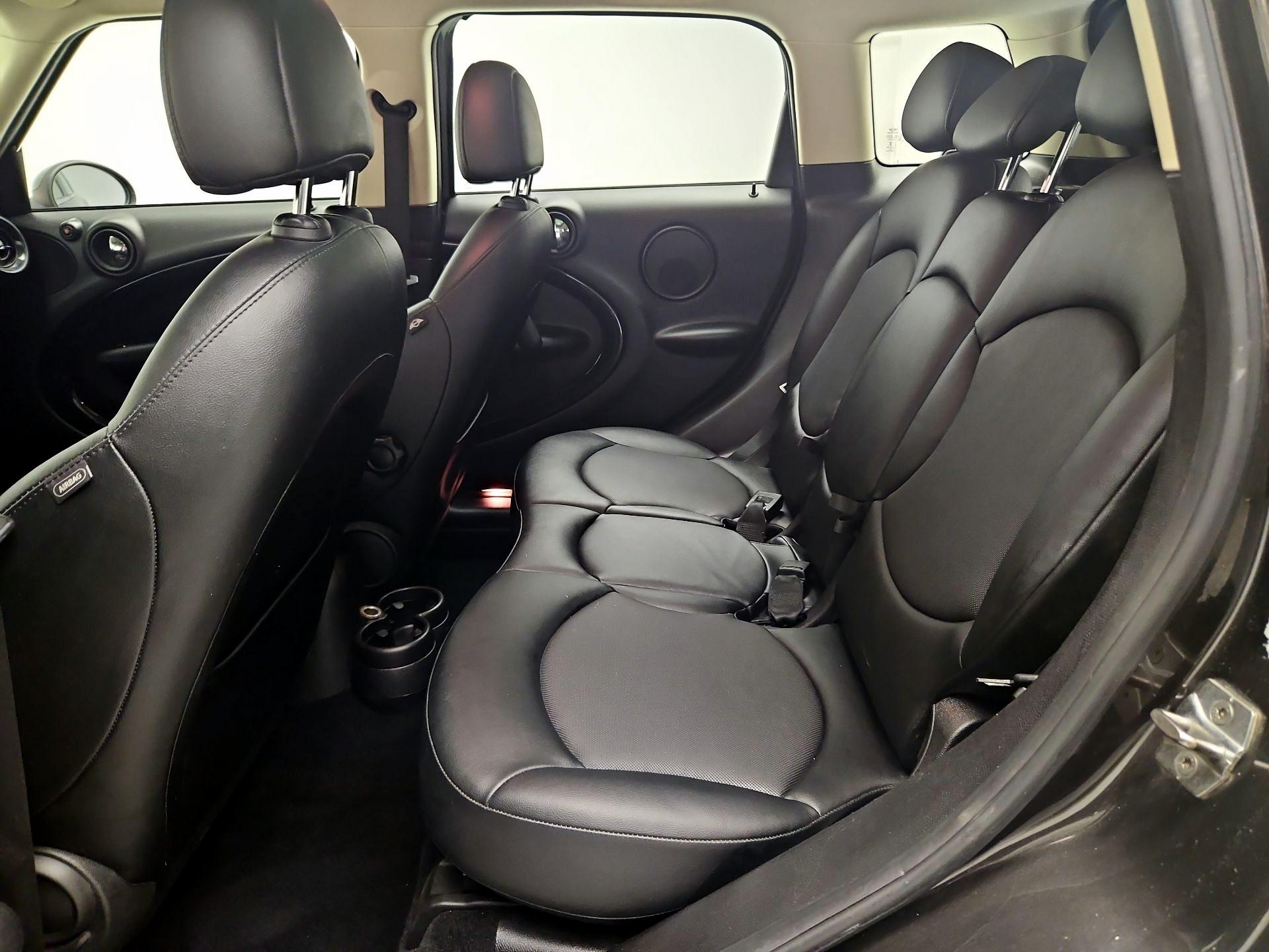 Thumbnail: 2015 MINI Cooper Countryman - 16
