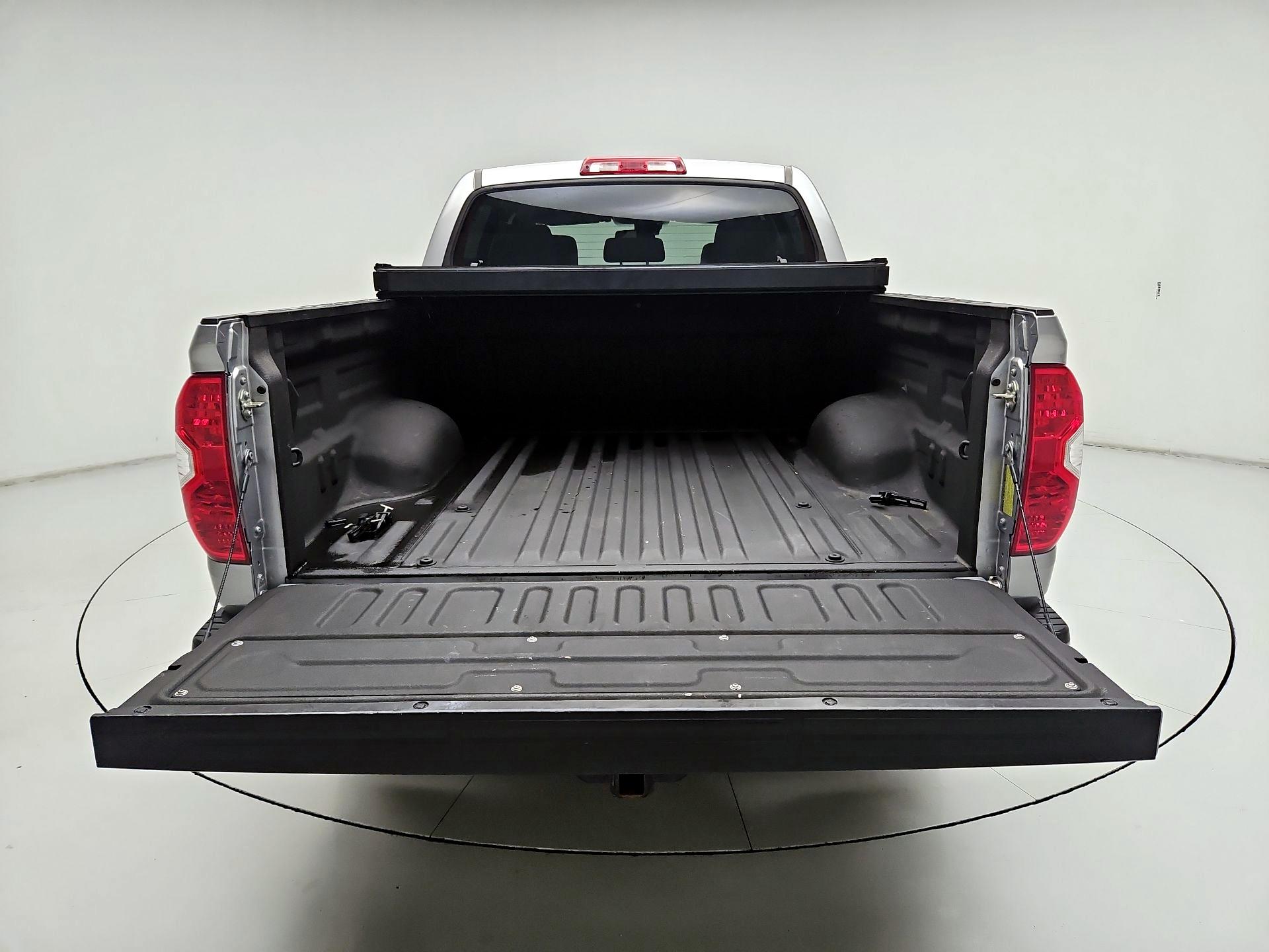 Thumbnail: 2018 Toyota Tundra - 18