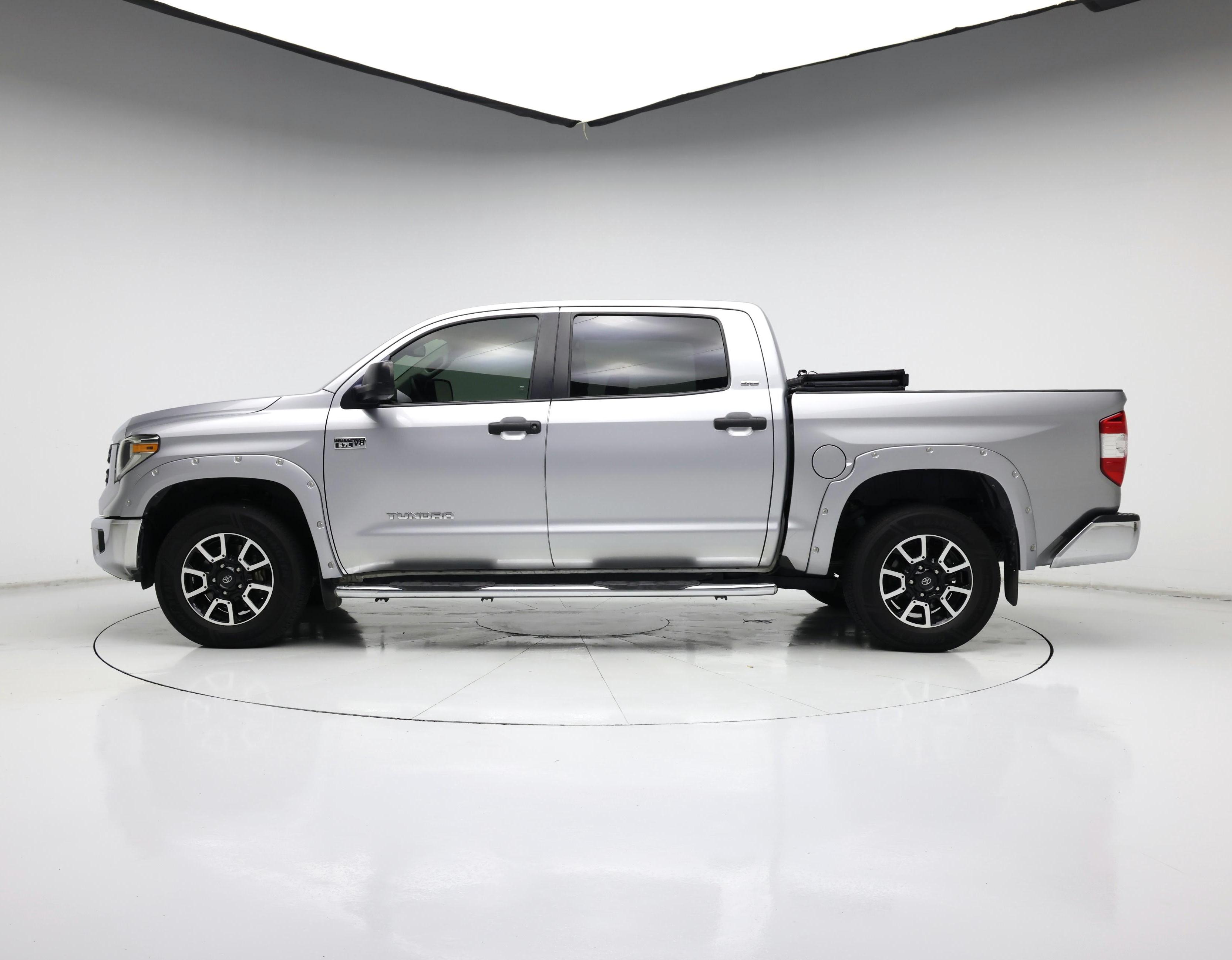 Thumbnail: 2018 Toyota Tundra - 3