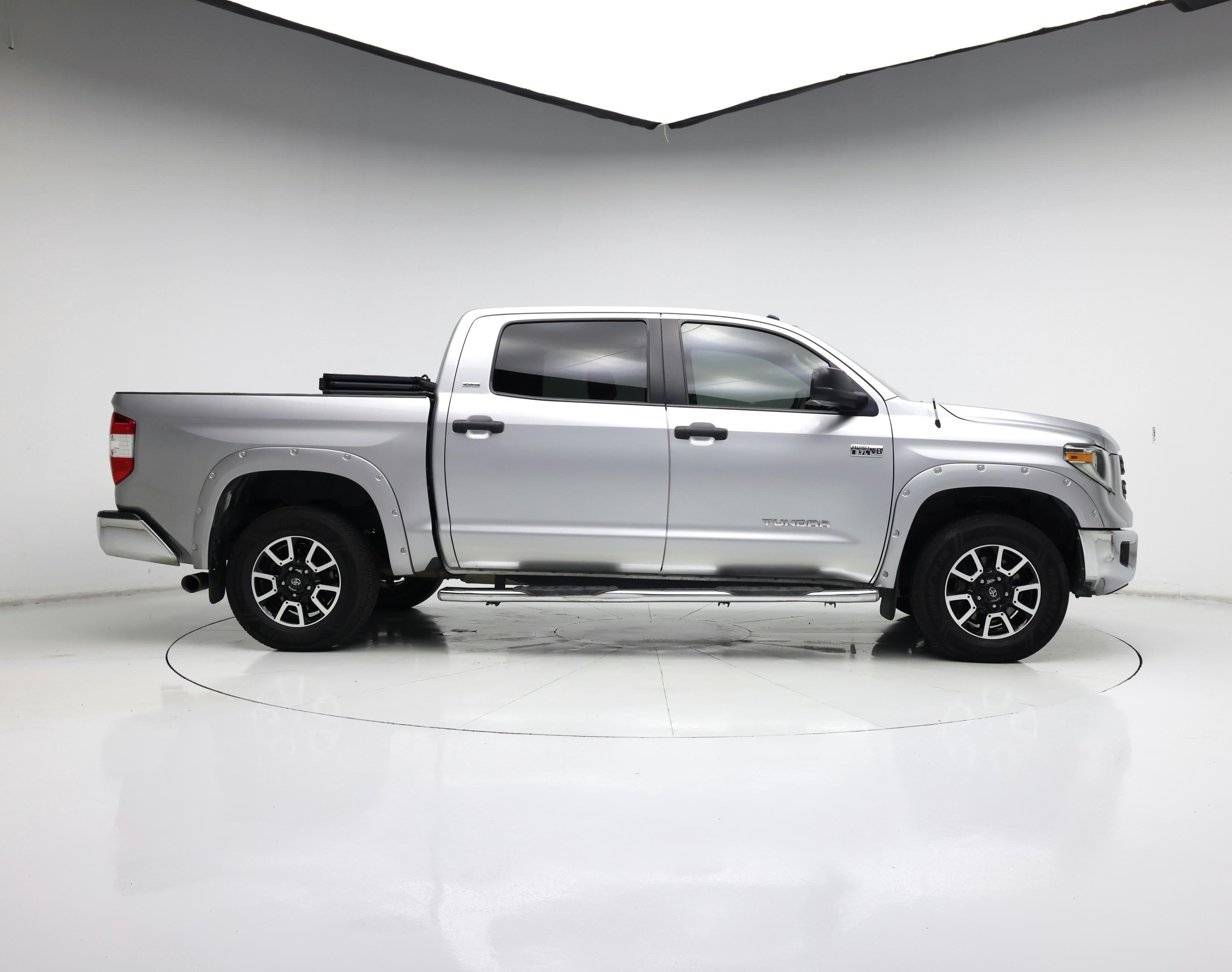 Thumbnail: 2018 Toyota Tundra - 7