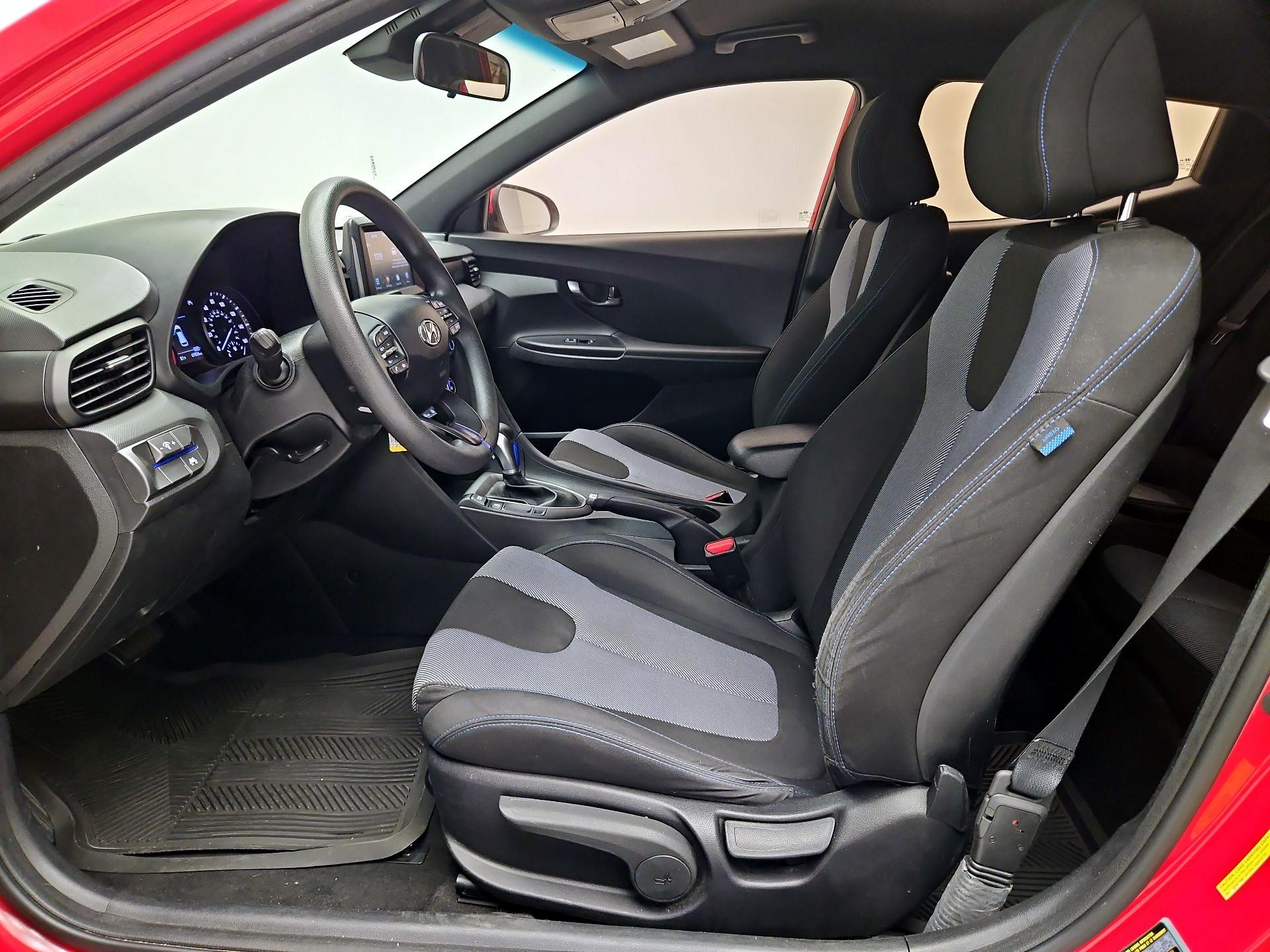 Thumbnail: 2020 Hyundai Veloster - 11