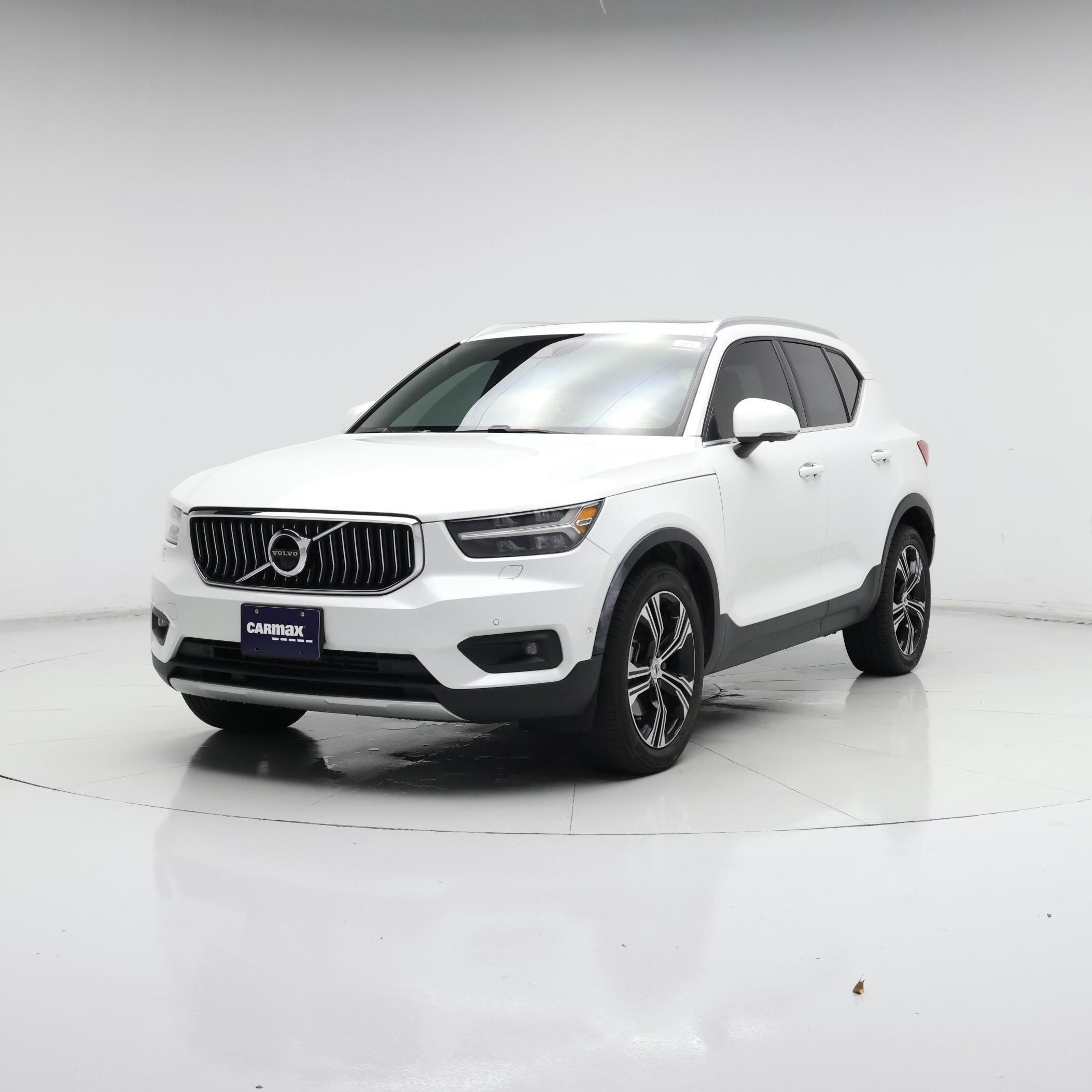 Thumbnail: 2021 Volvo XC40 - 4