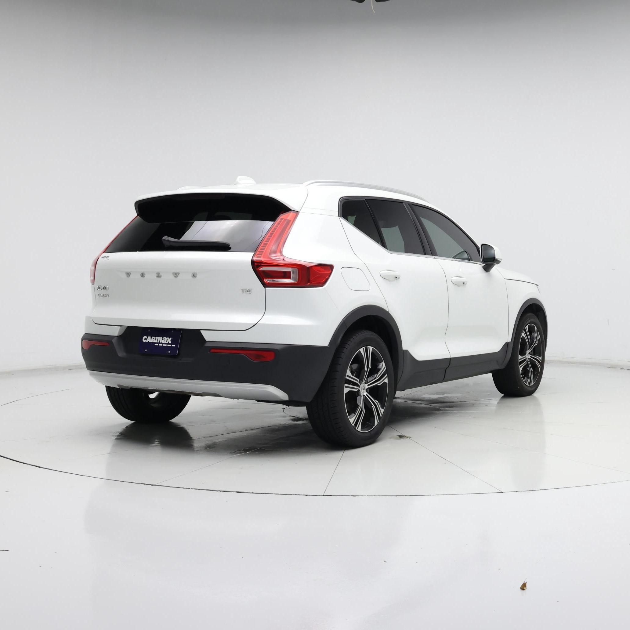 Thumbnail: 2021 Volvo XC40 - 8