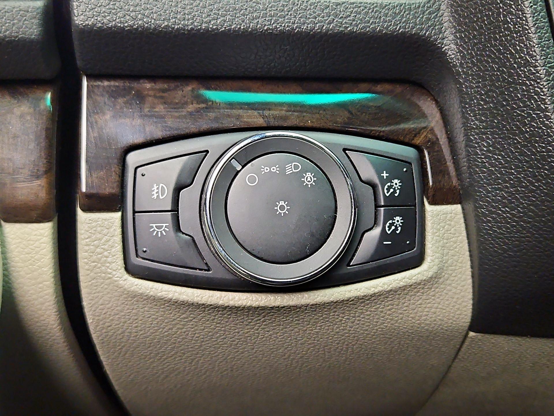 Thumbnail: 2013 Ford Explorer - 13