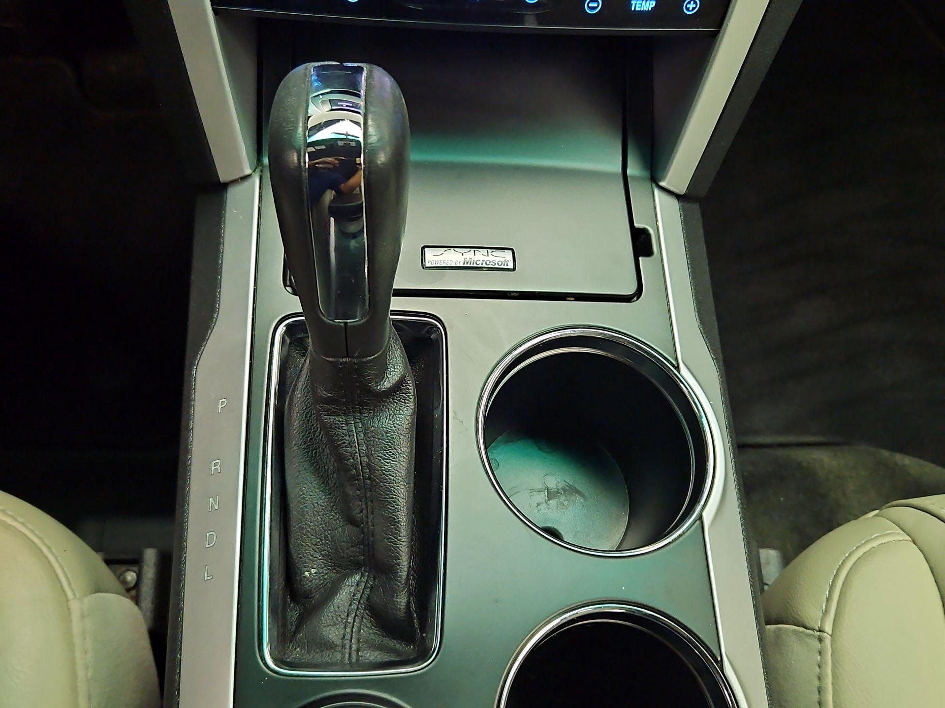 Thumbnail: 2013 Ford Explorer - 18